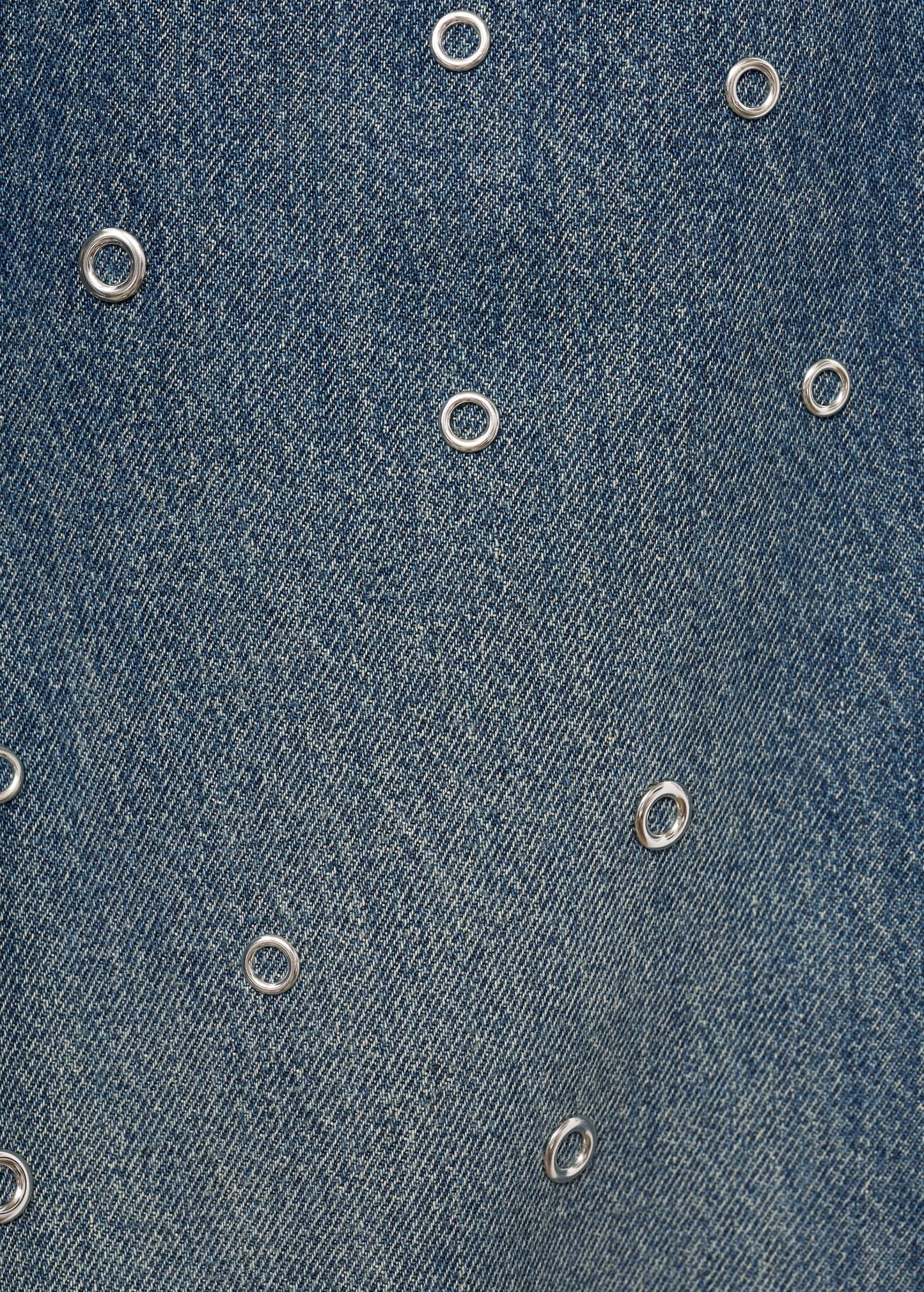 Balloon jeans with eyelets