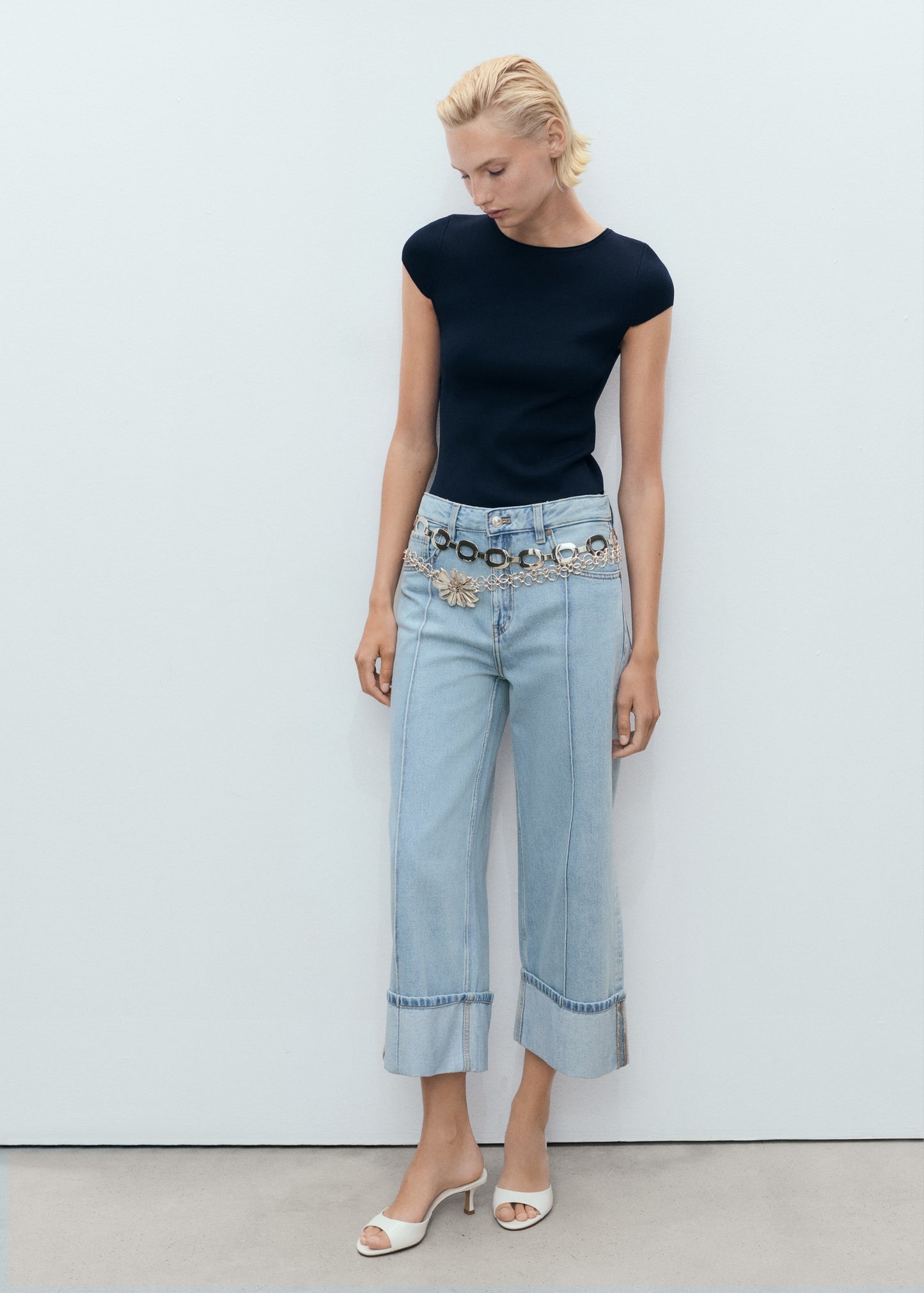 Wideleg jeans with turned-up hem