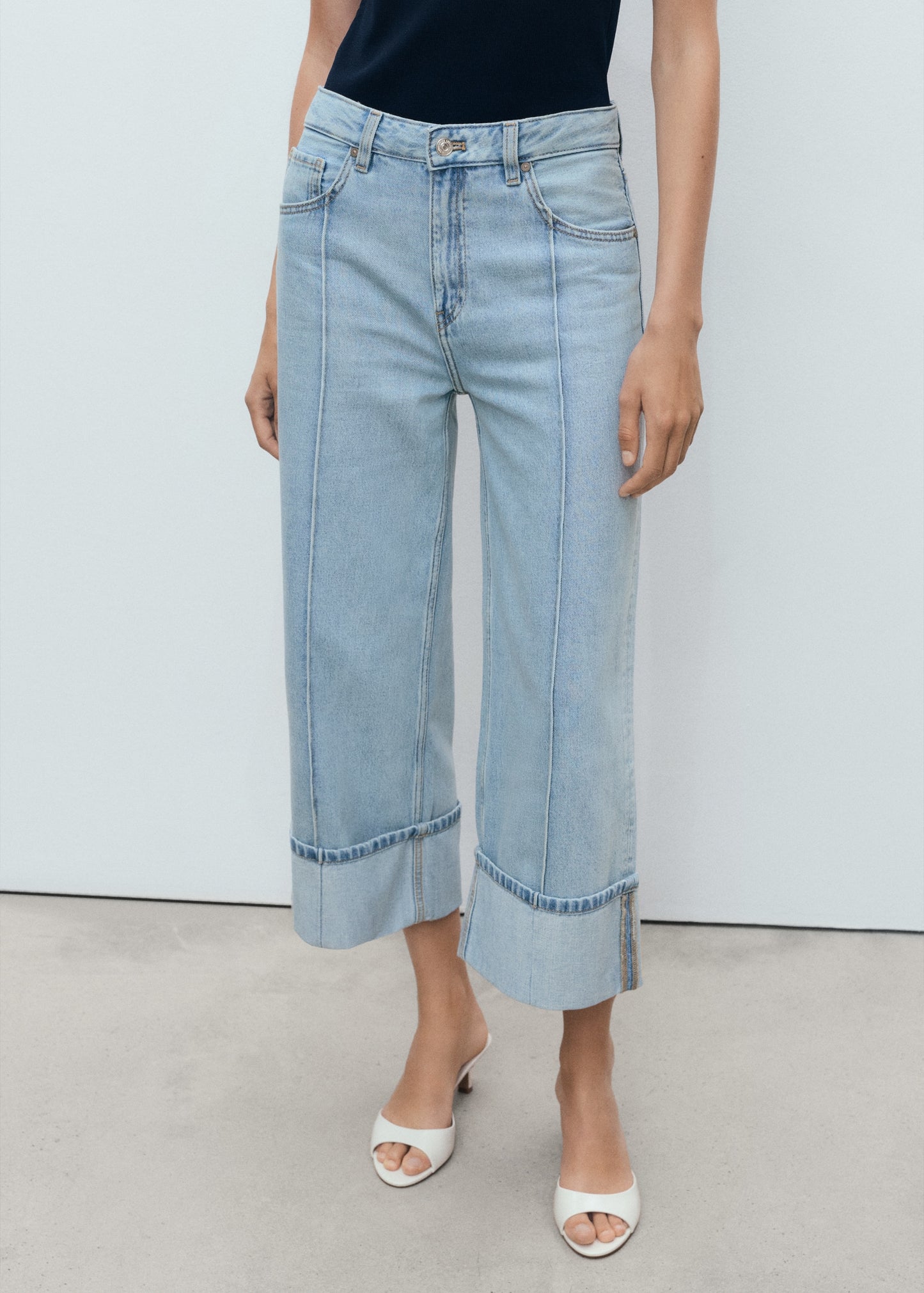 Wideleg jeans with turned-up hem