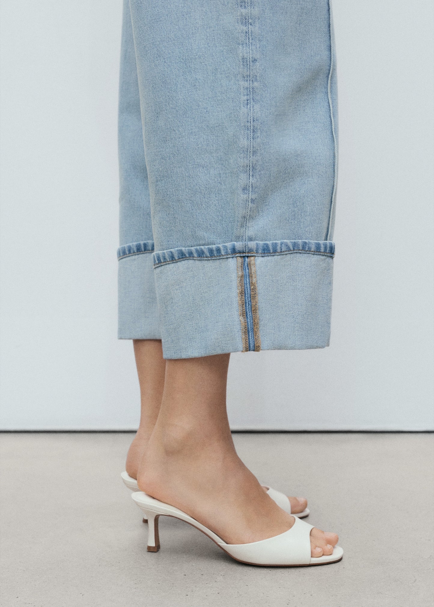 Wideleg jeans with turned-up hem