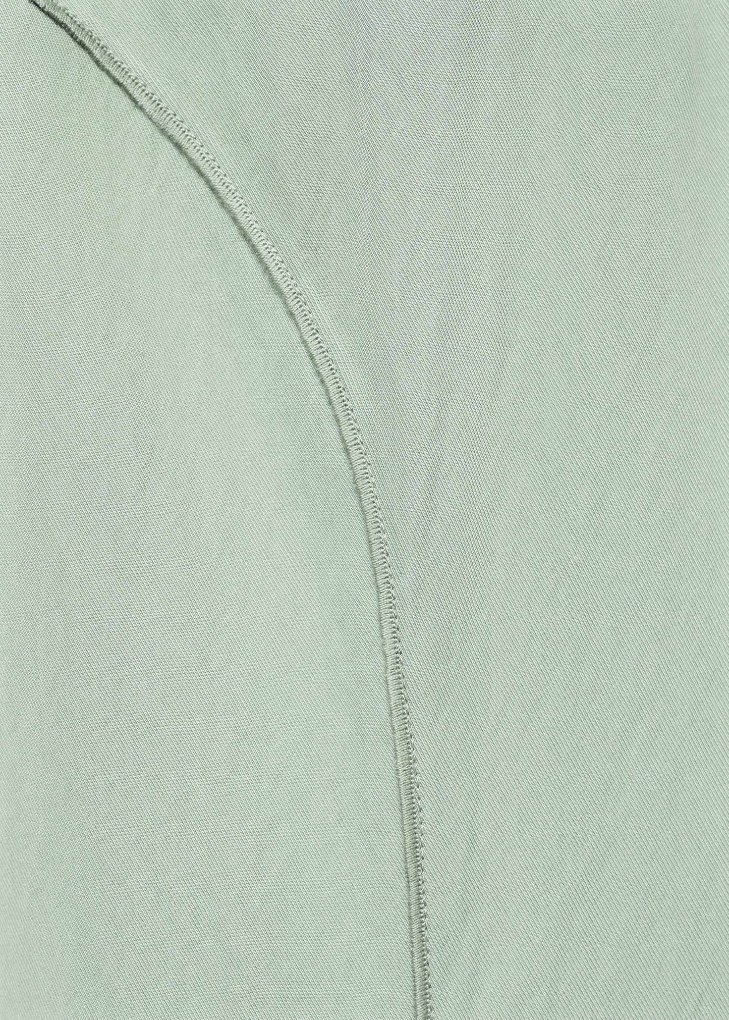 Midi-dress with stitching