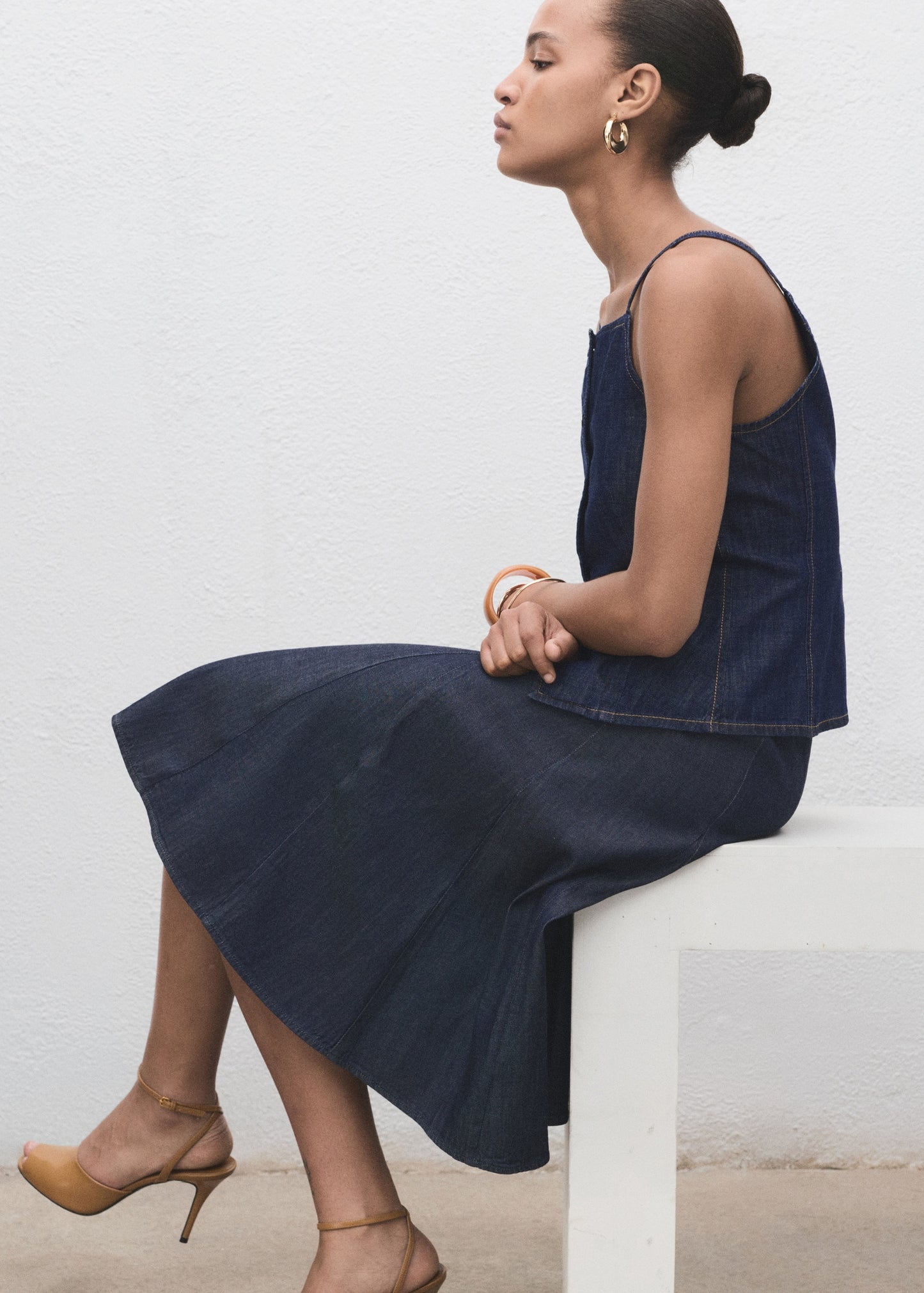 Pleated denim skirt