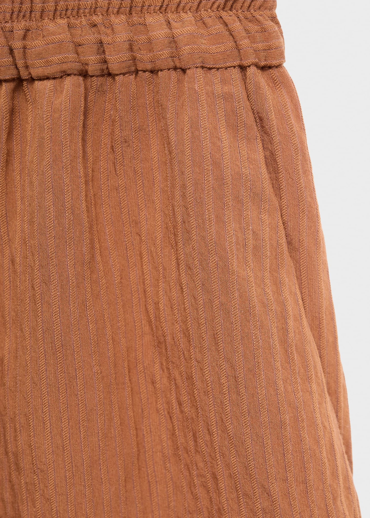 Textured shorts with contrasting trim