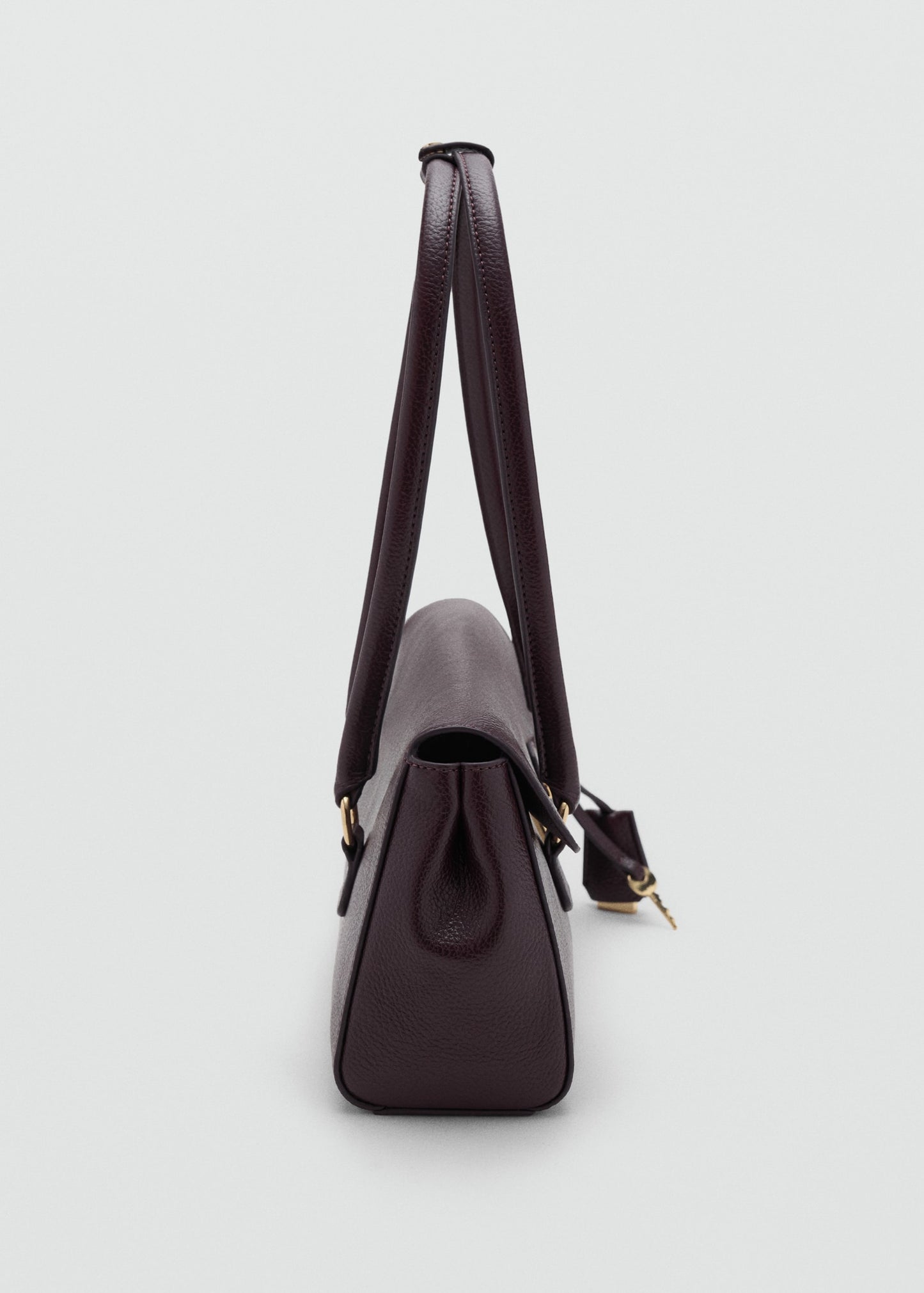 City shoulder bag with flap