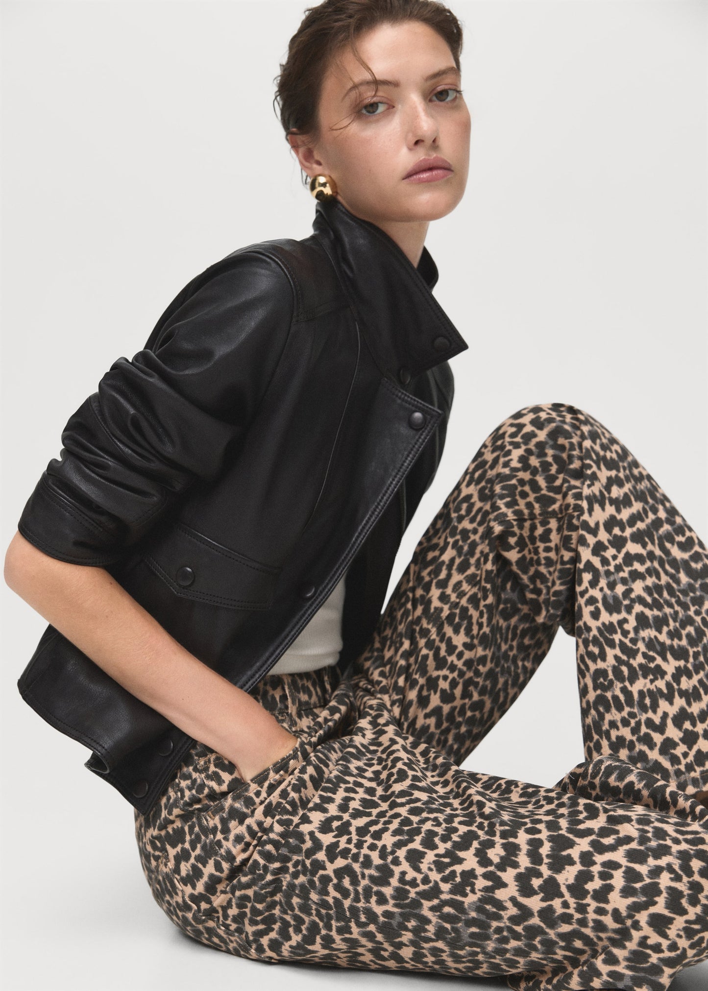 Leopard-print straight jeans
