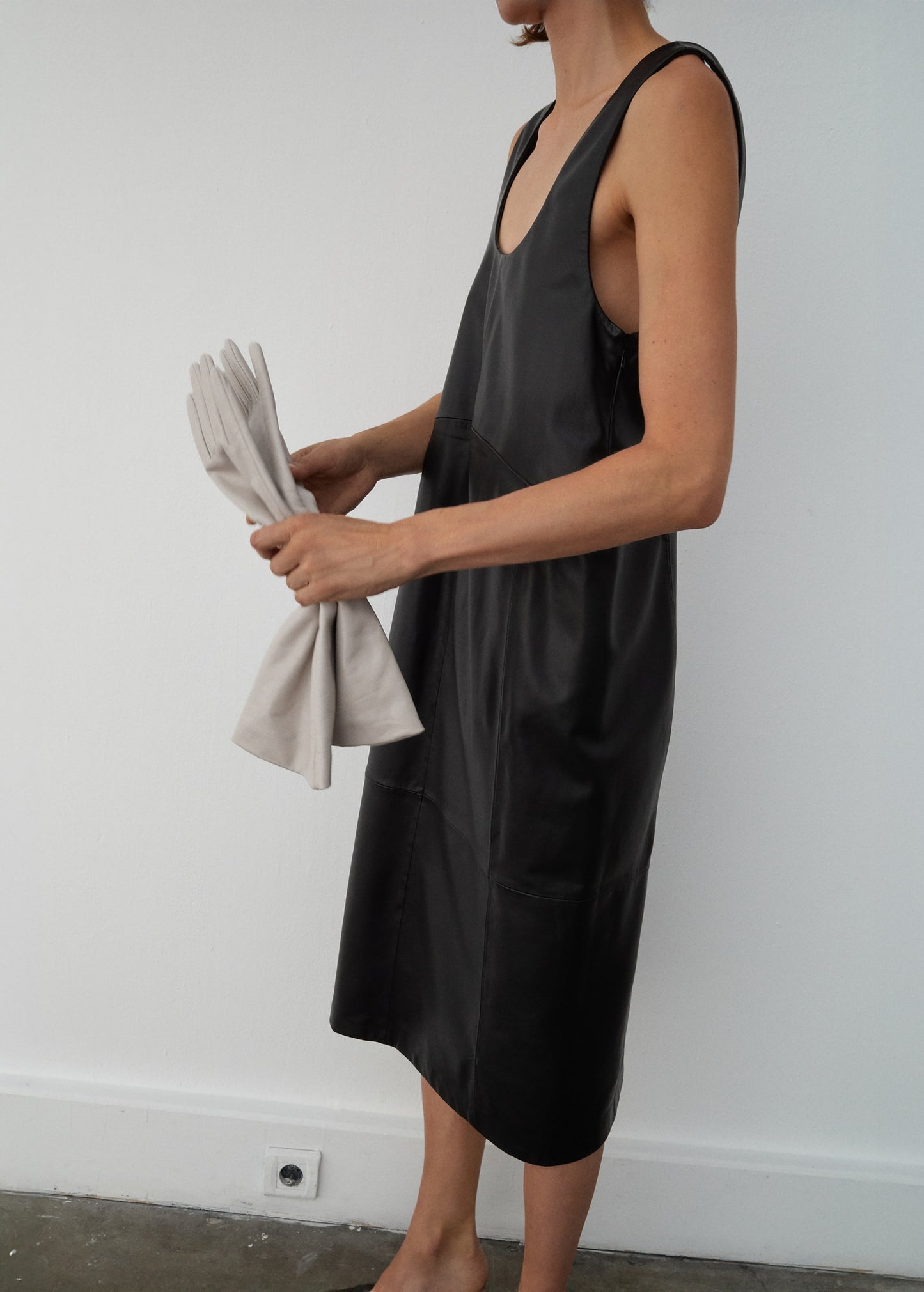 Leather long gloves