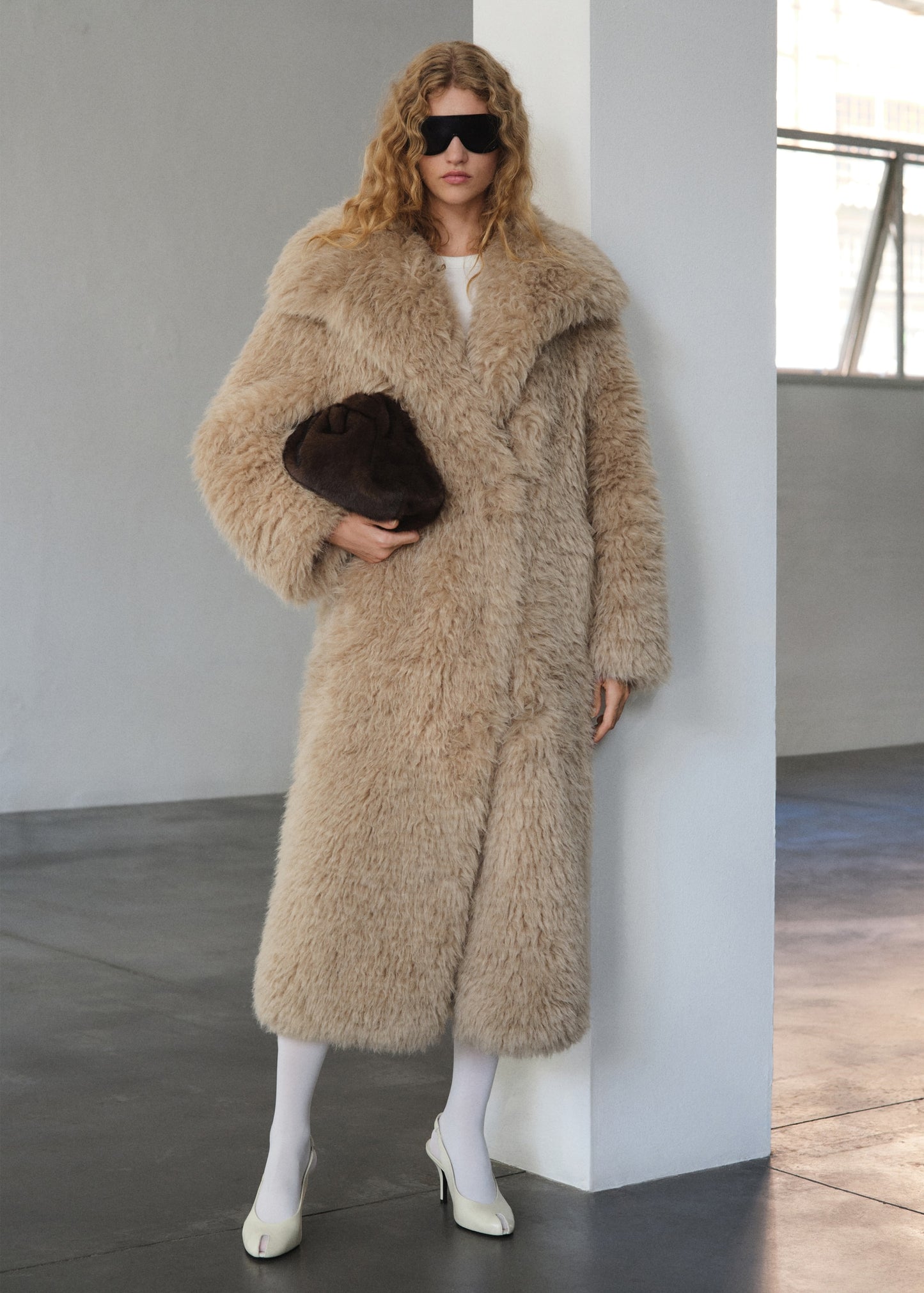 Long fur-effect coat