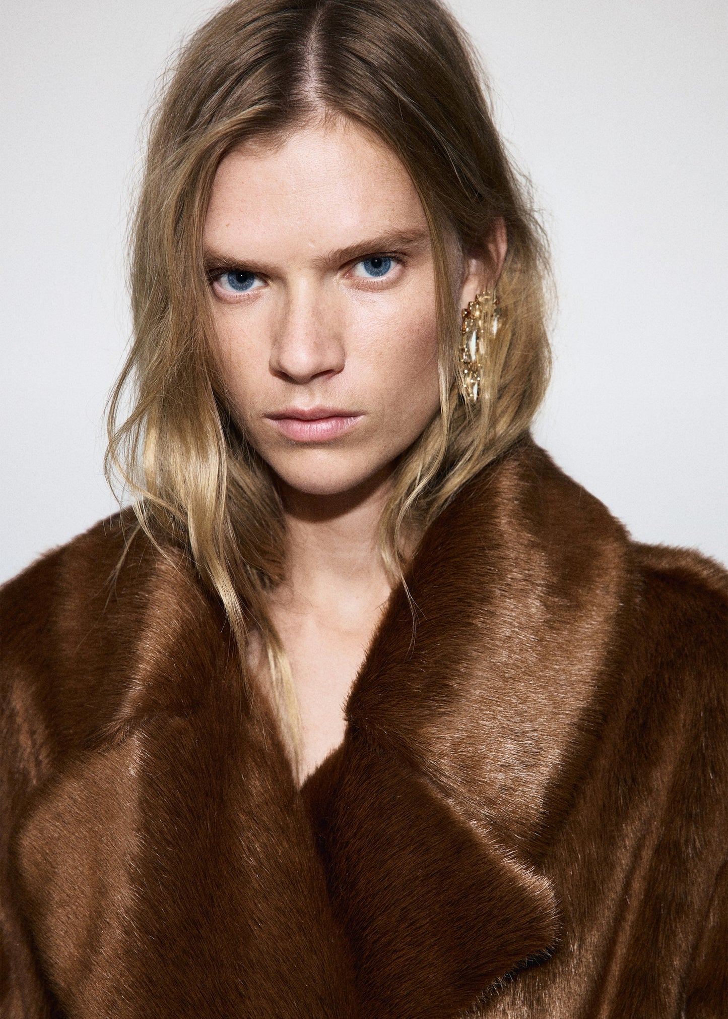 Fur-effect coat with belt