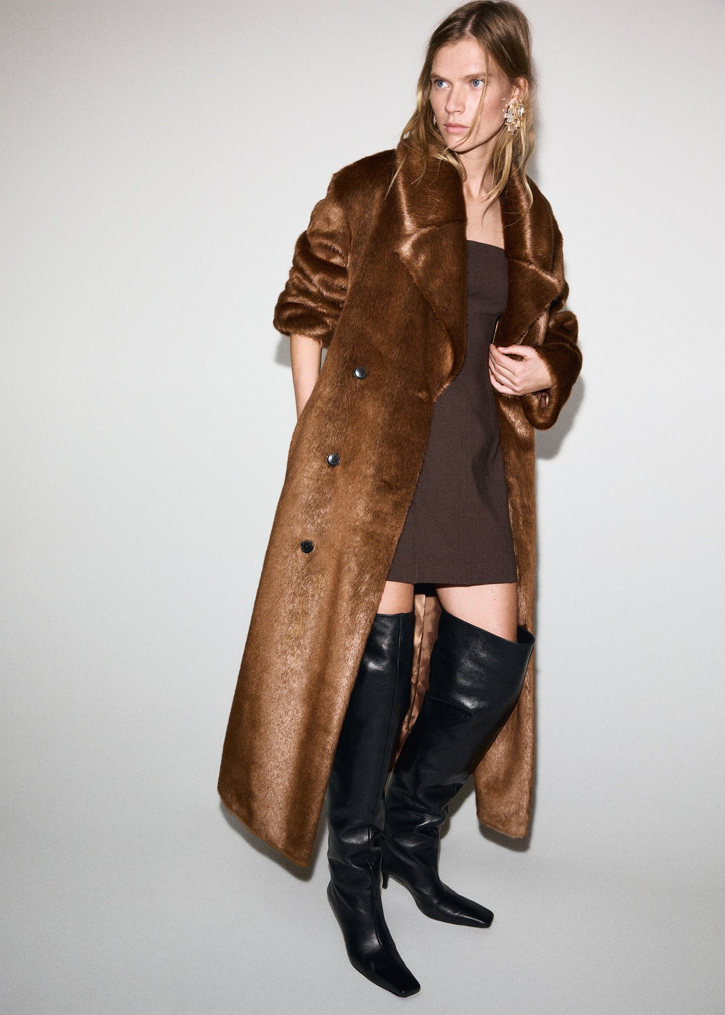 Fur-effect coat with belt
