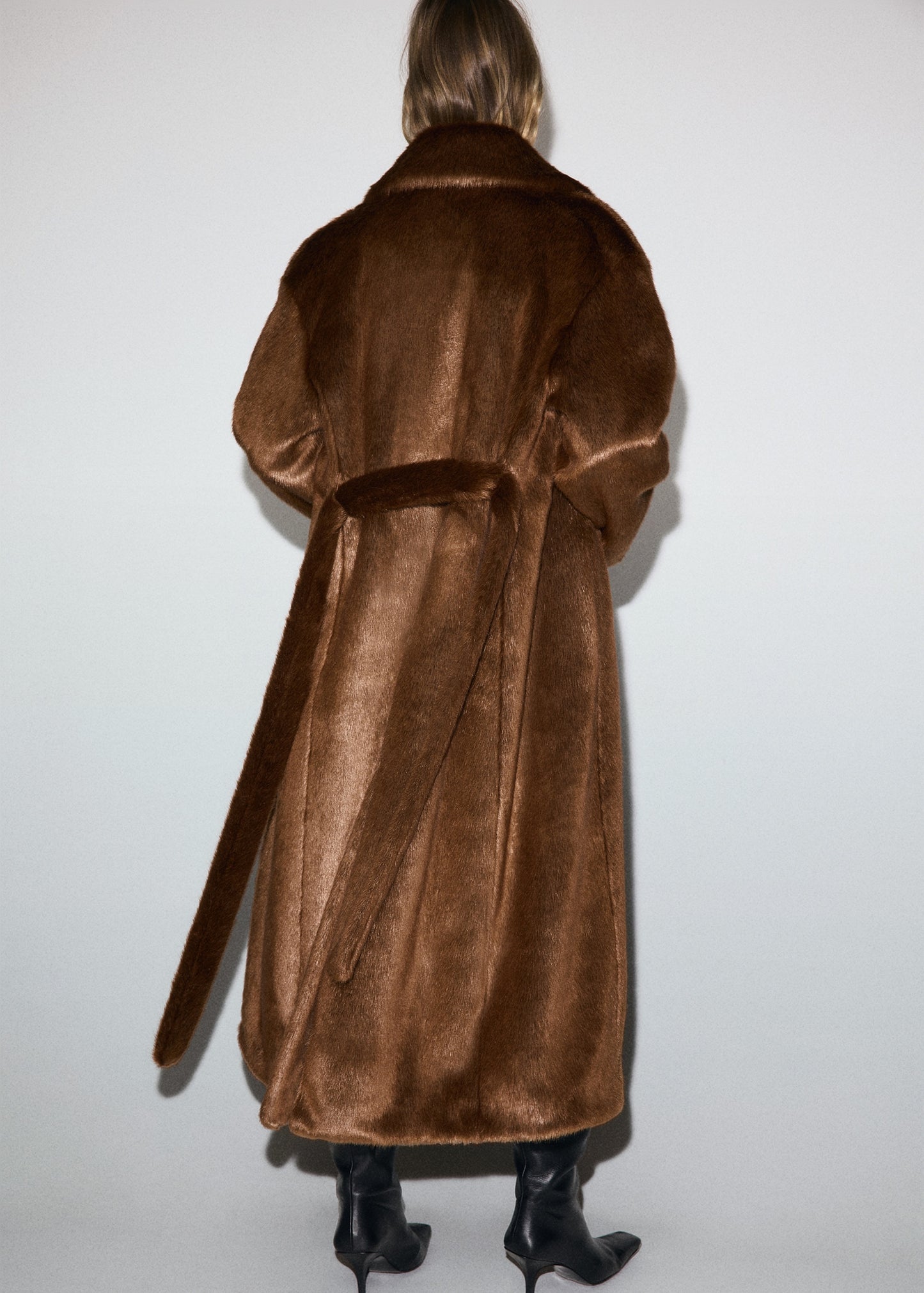 Fur-effect coat with belt