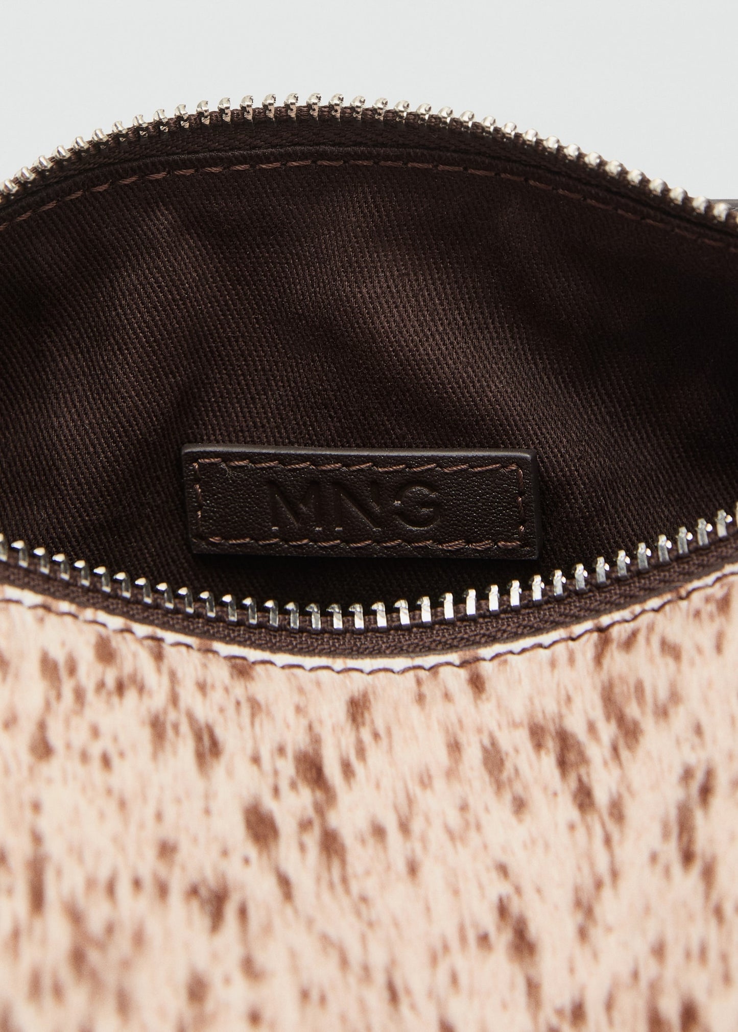 Cow leather shoulder bag