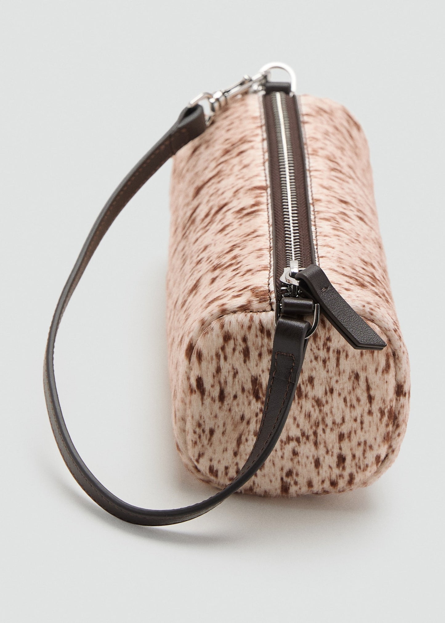 Cow leather shoulder bag