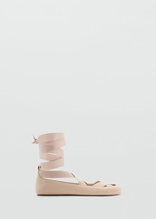 Criss-cross strap ballet flats