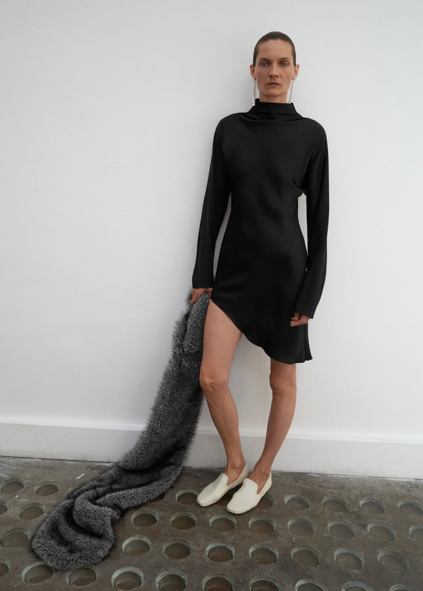 Asymmetrical satin-finish dress with asymmetrical hem