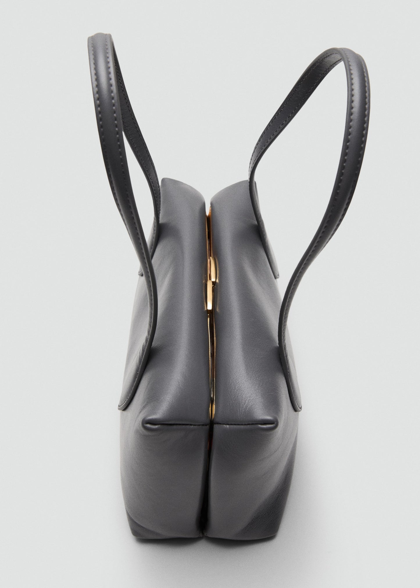 Quilted leather shoulder bag