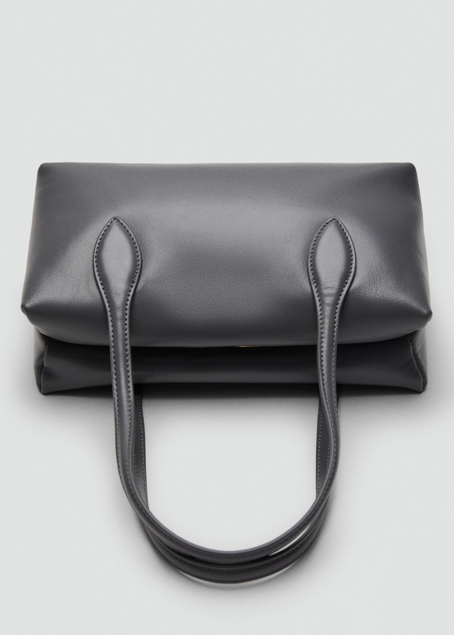 Quilted leather shoulder bag