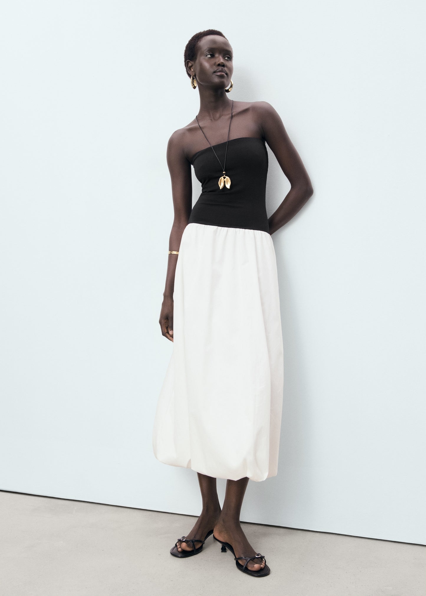 Balloon-effect strapless dress