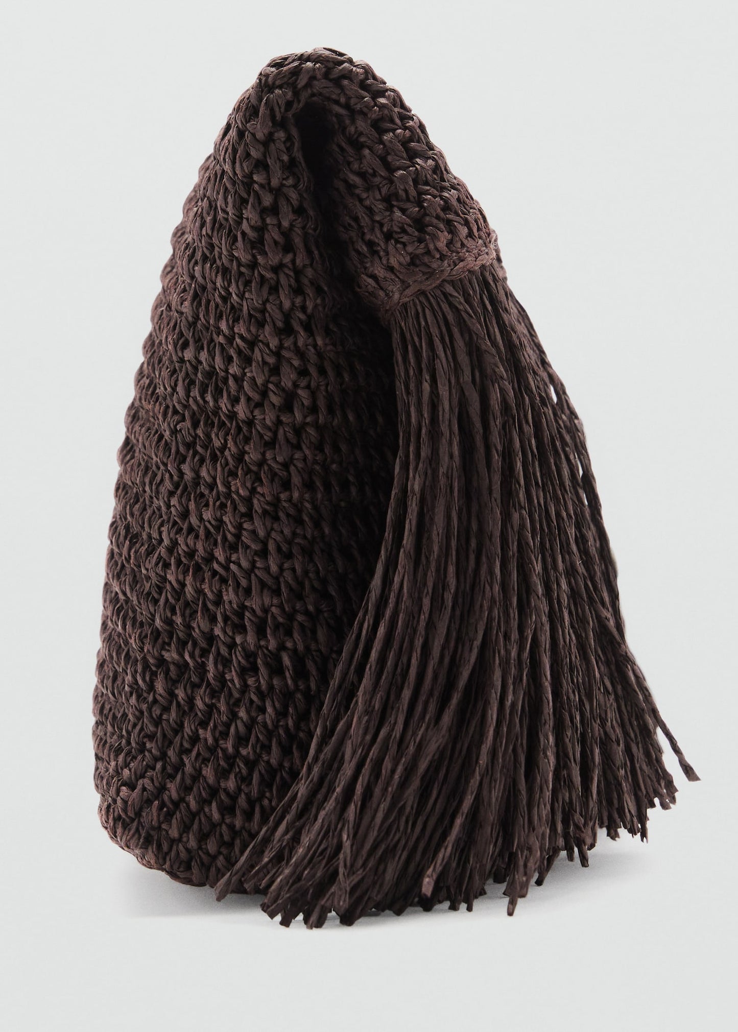 Natural fibre handbag with fringes