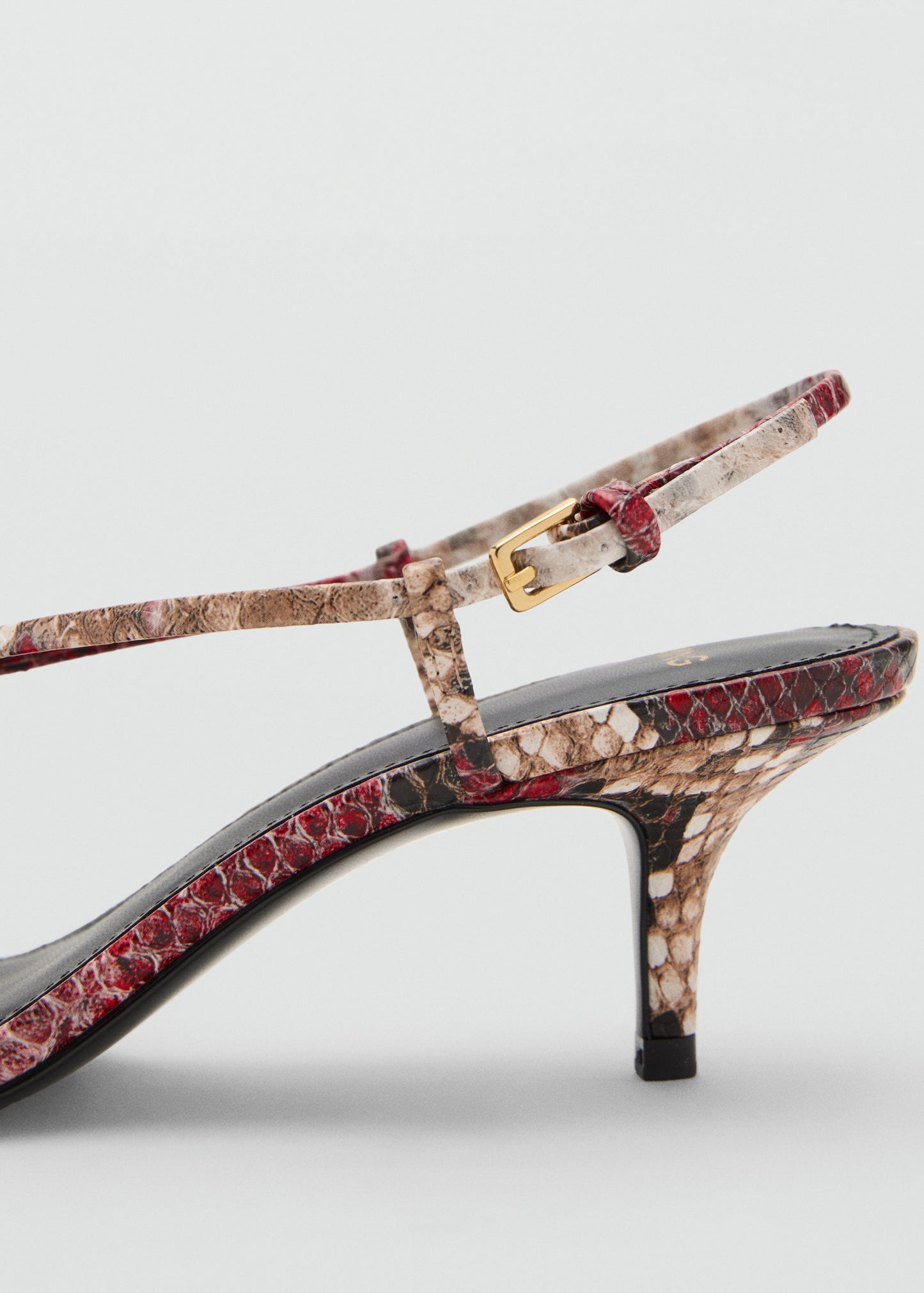 Heeled sandal with hoop detail
