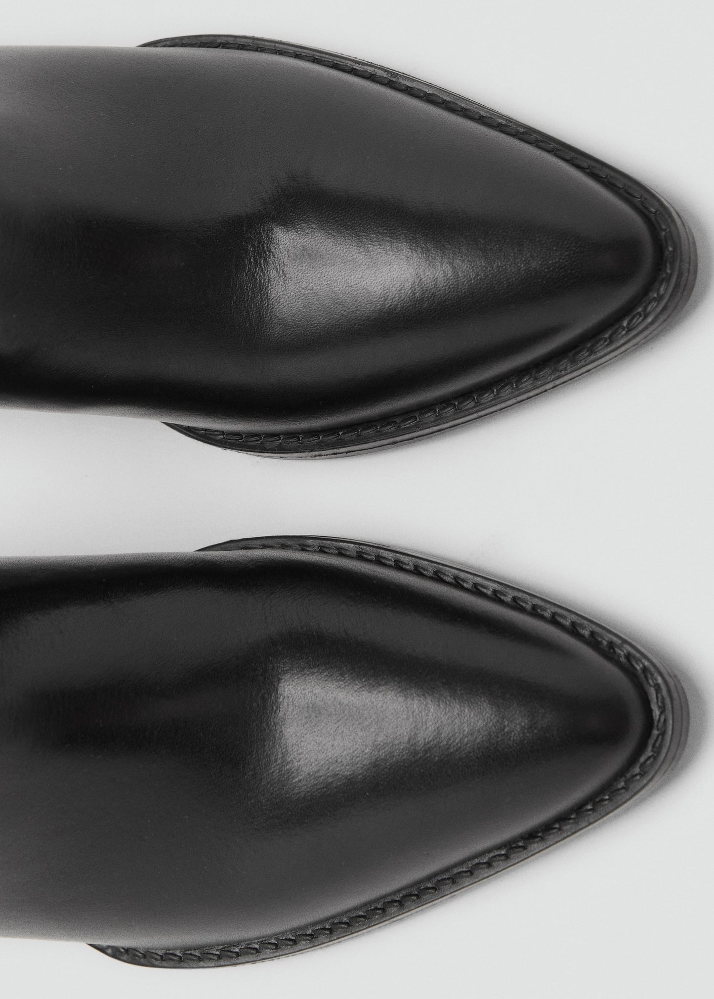 Heel leather boot