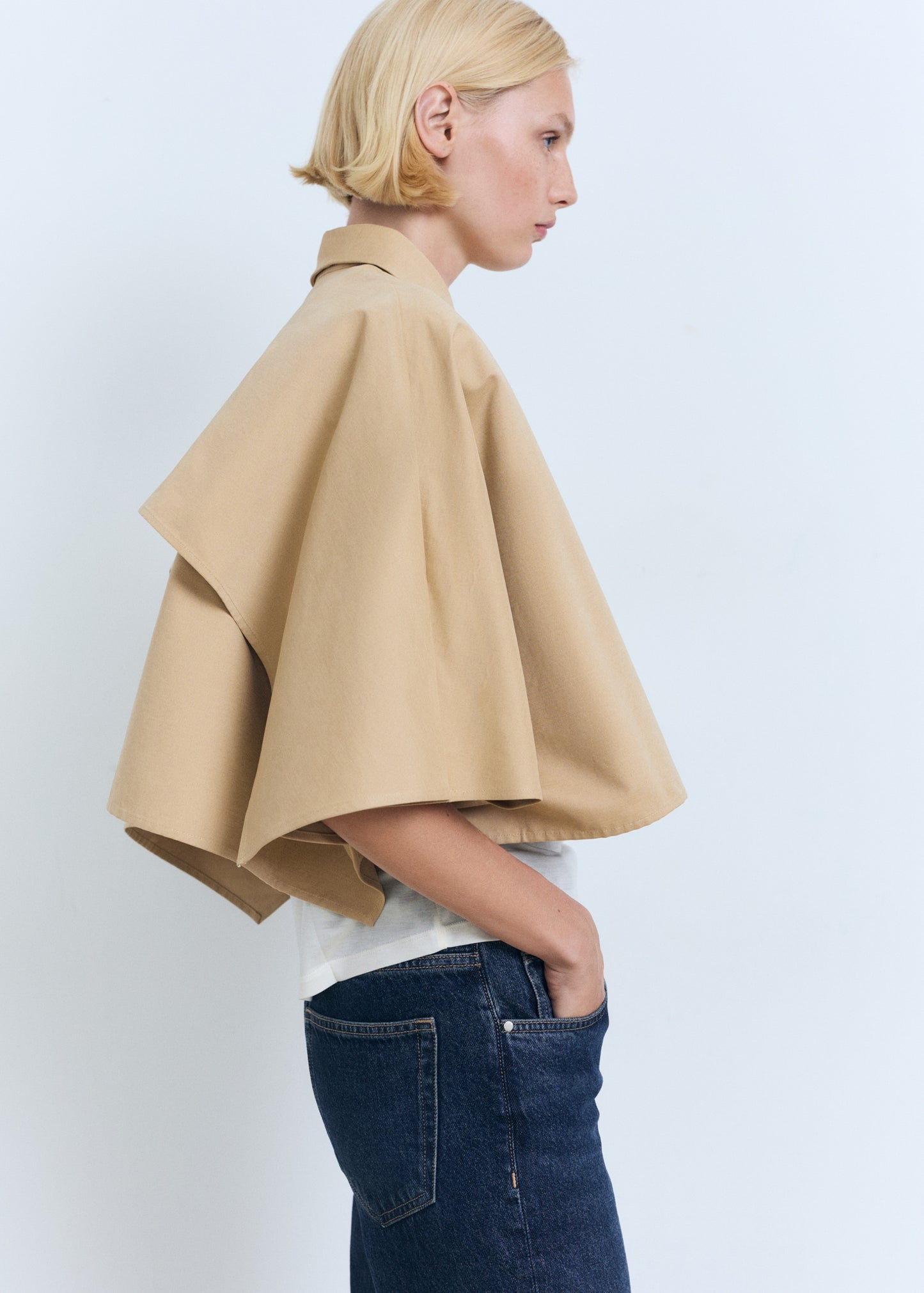 Cape-style cropped trench