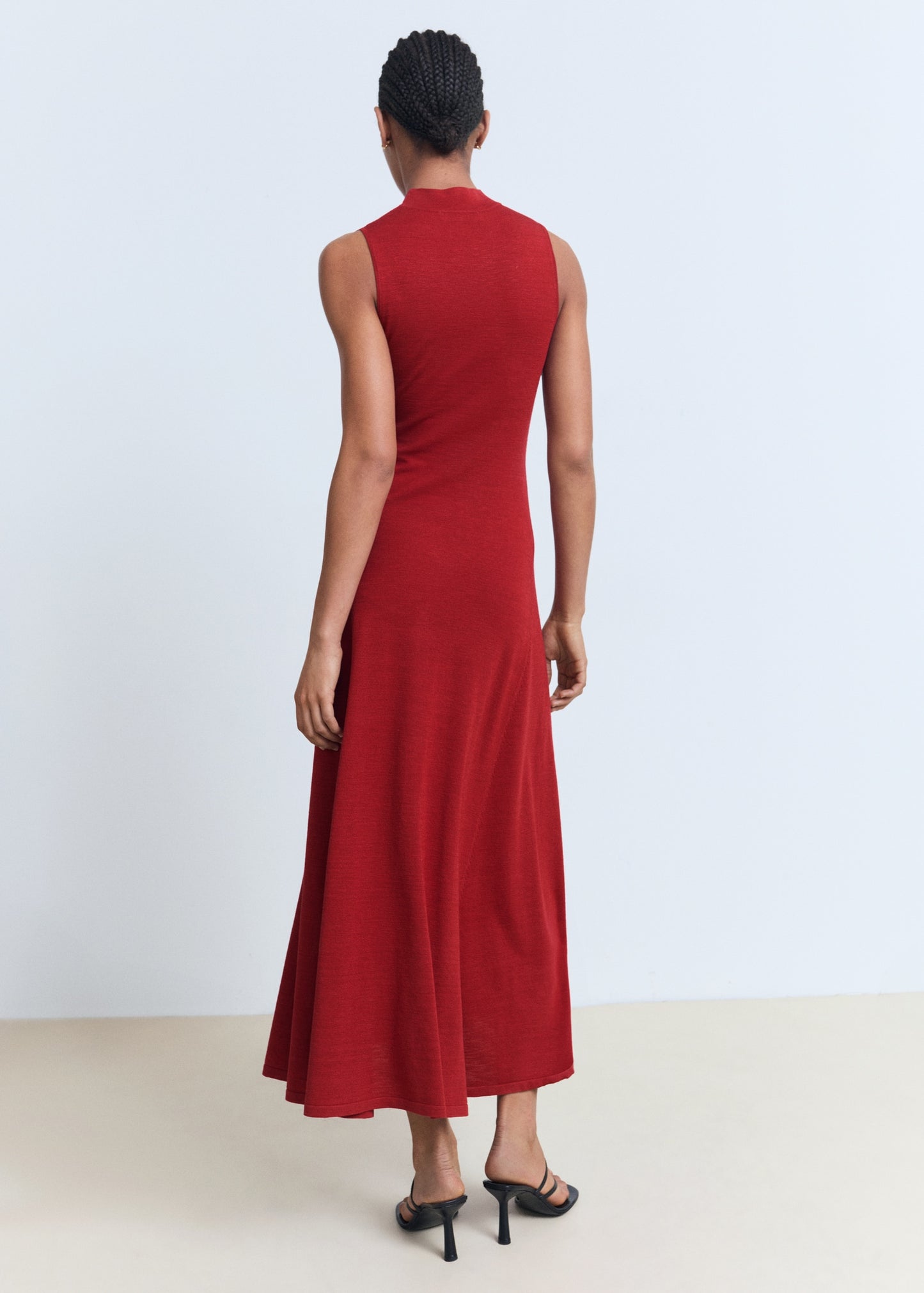 Fine-knit flared dress