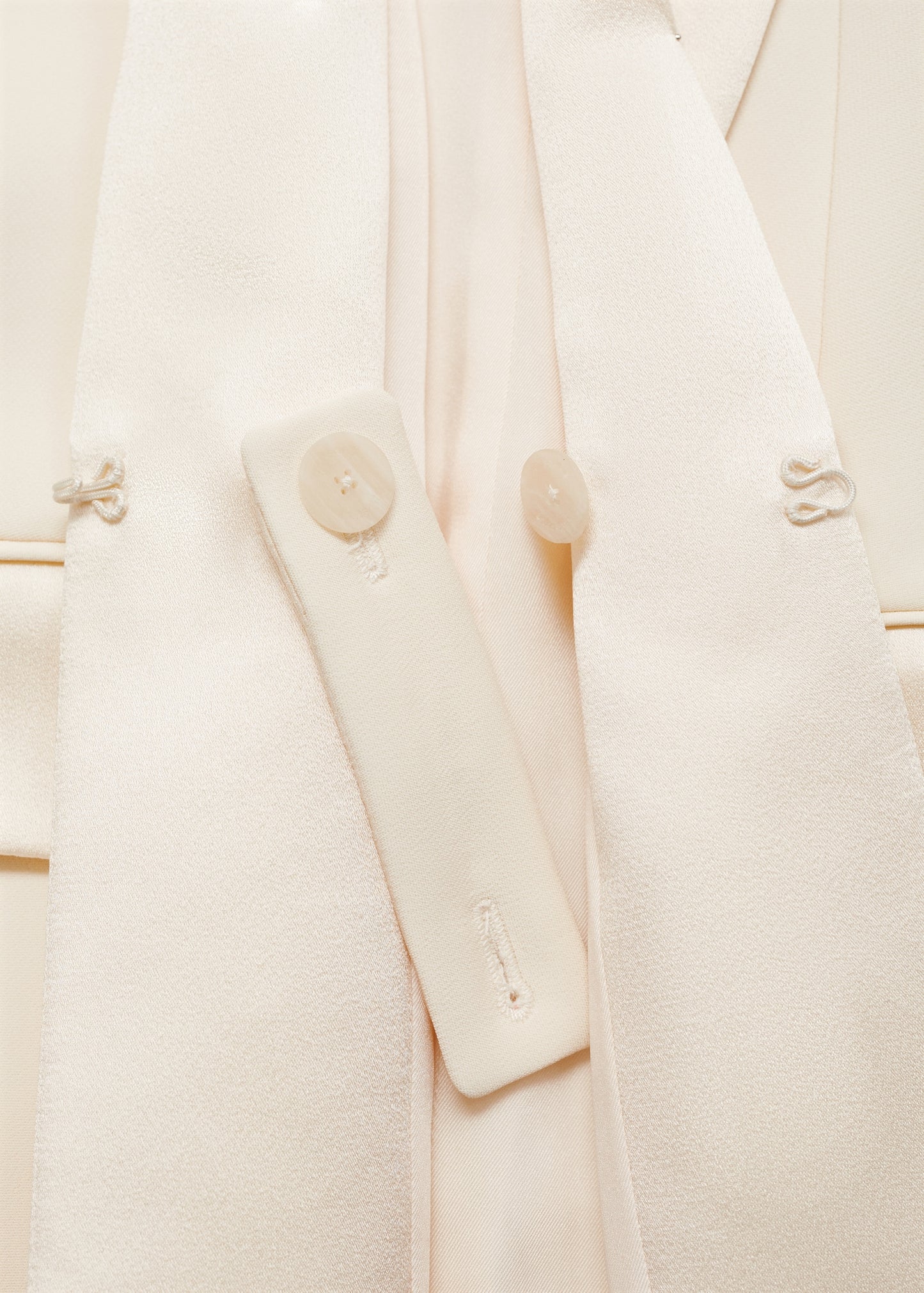 Suit jacket with satin lapels - Women | MANGO United KingdomMANGOAdd to your wishlistMango chatbot