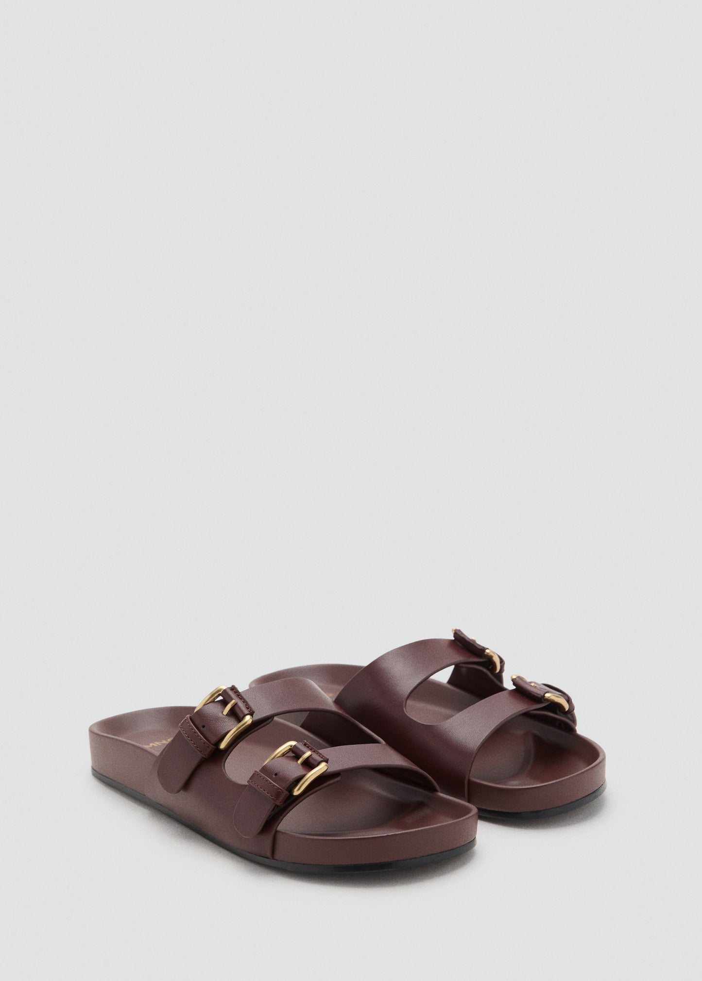 Buckle flat sandals