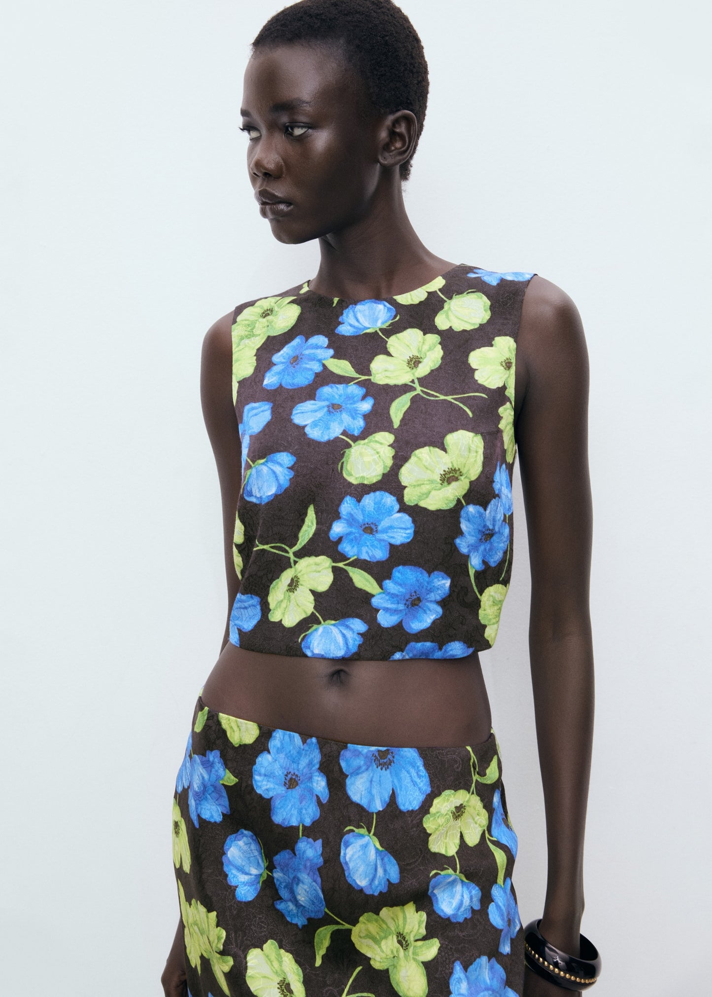 Floral open back crop blouse