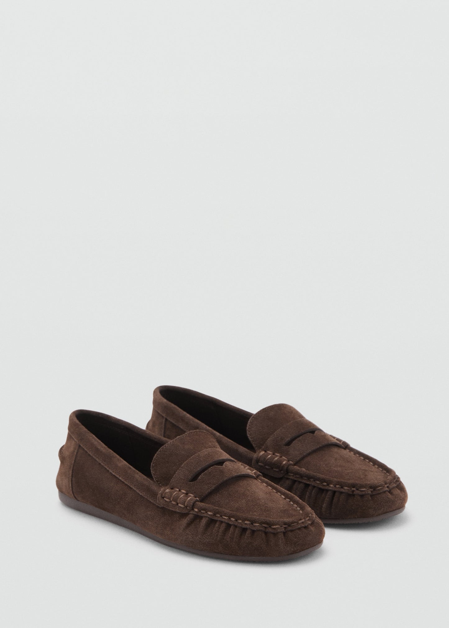 Suede shoe with ruched toe