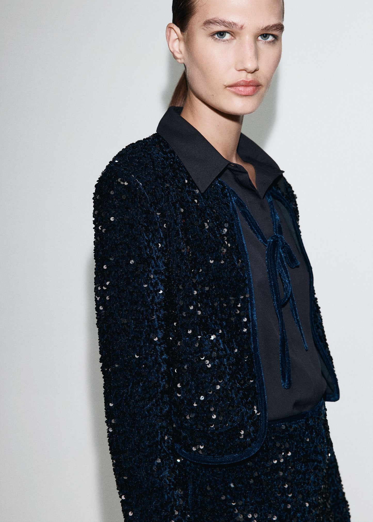 Velvet sequin bow blazer