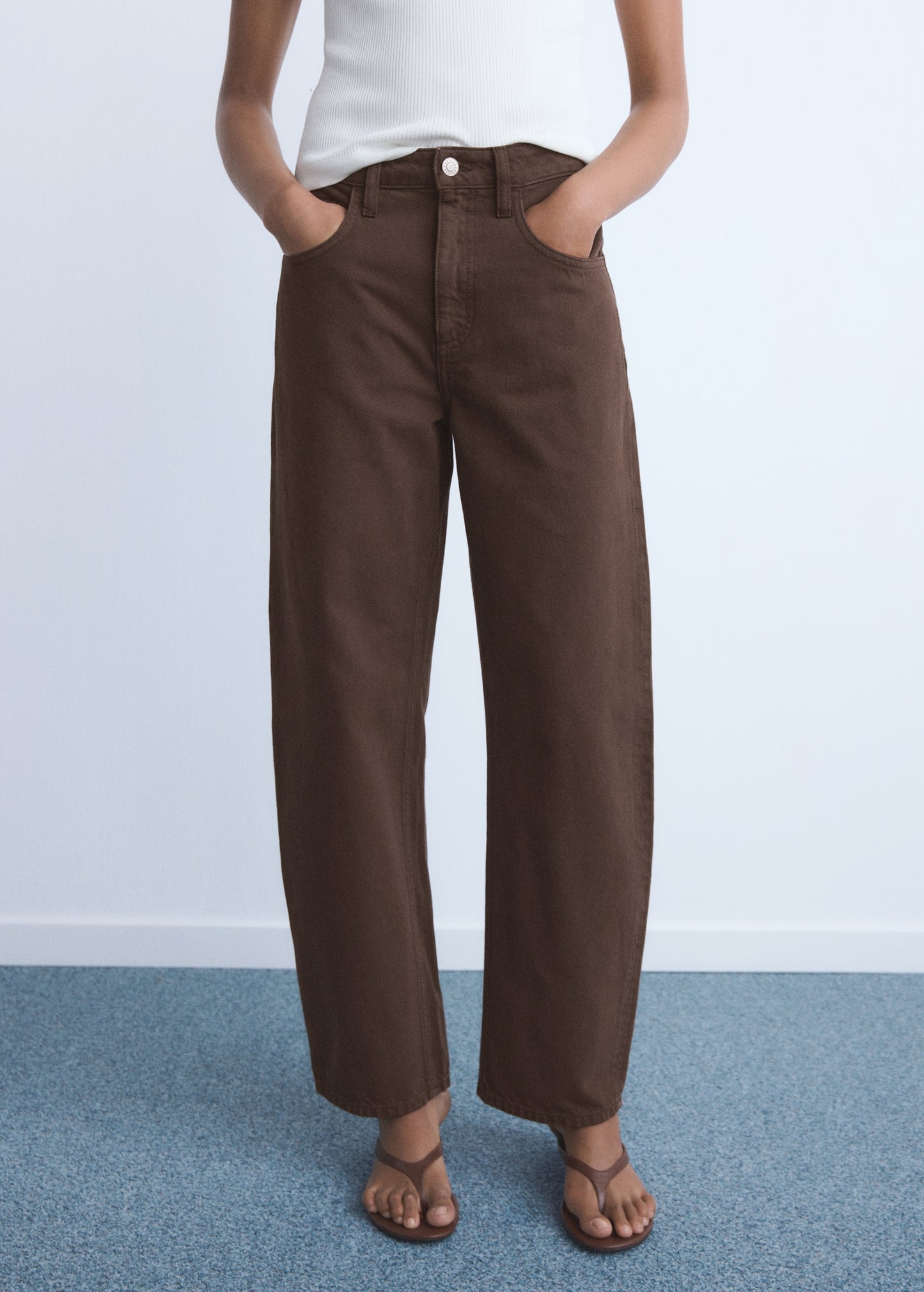 High-rise balloon jeans