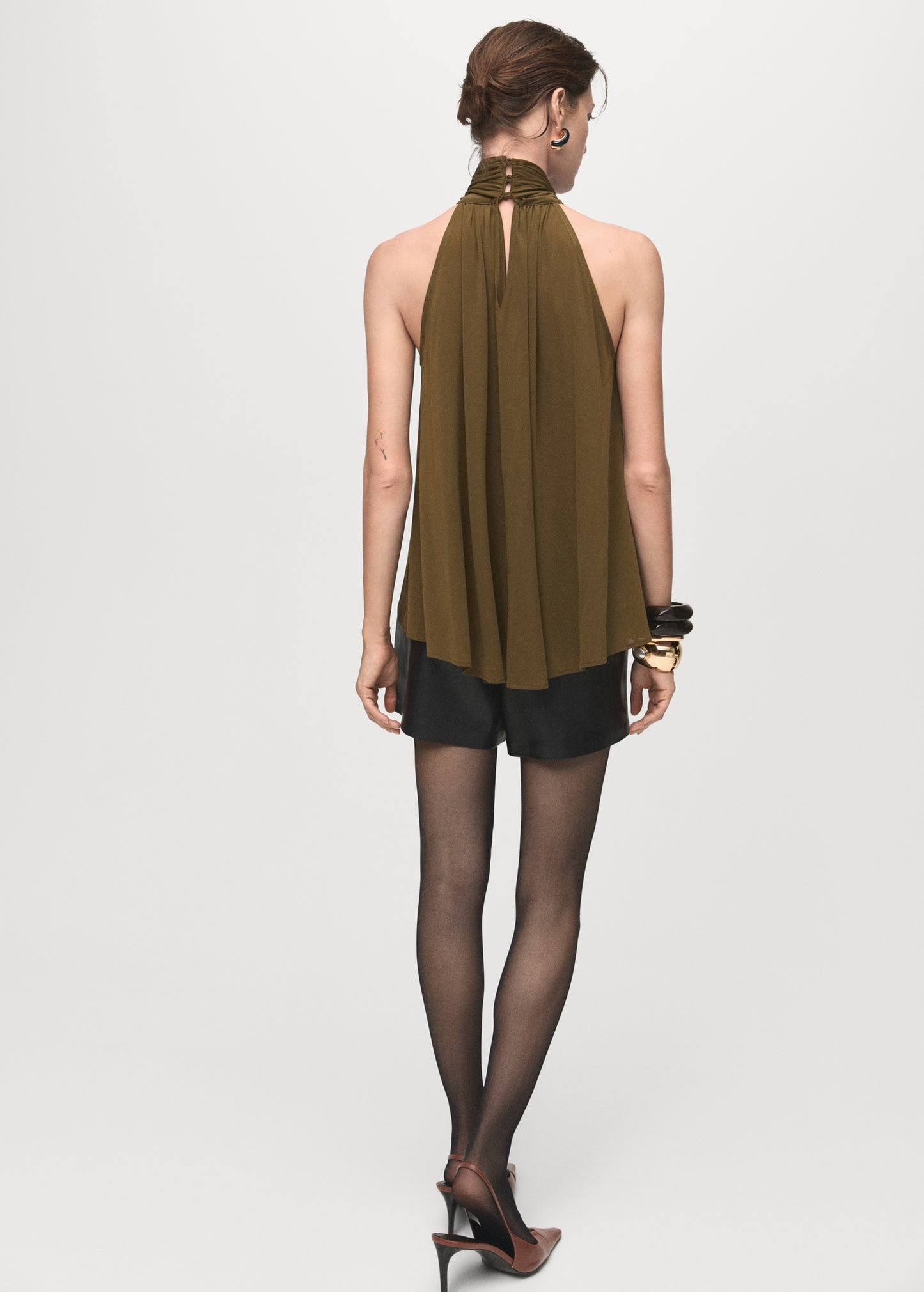 Bow halter top