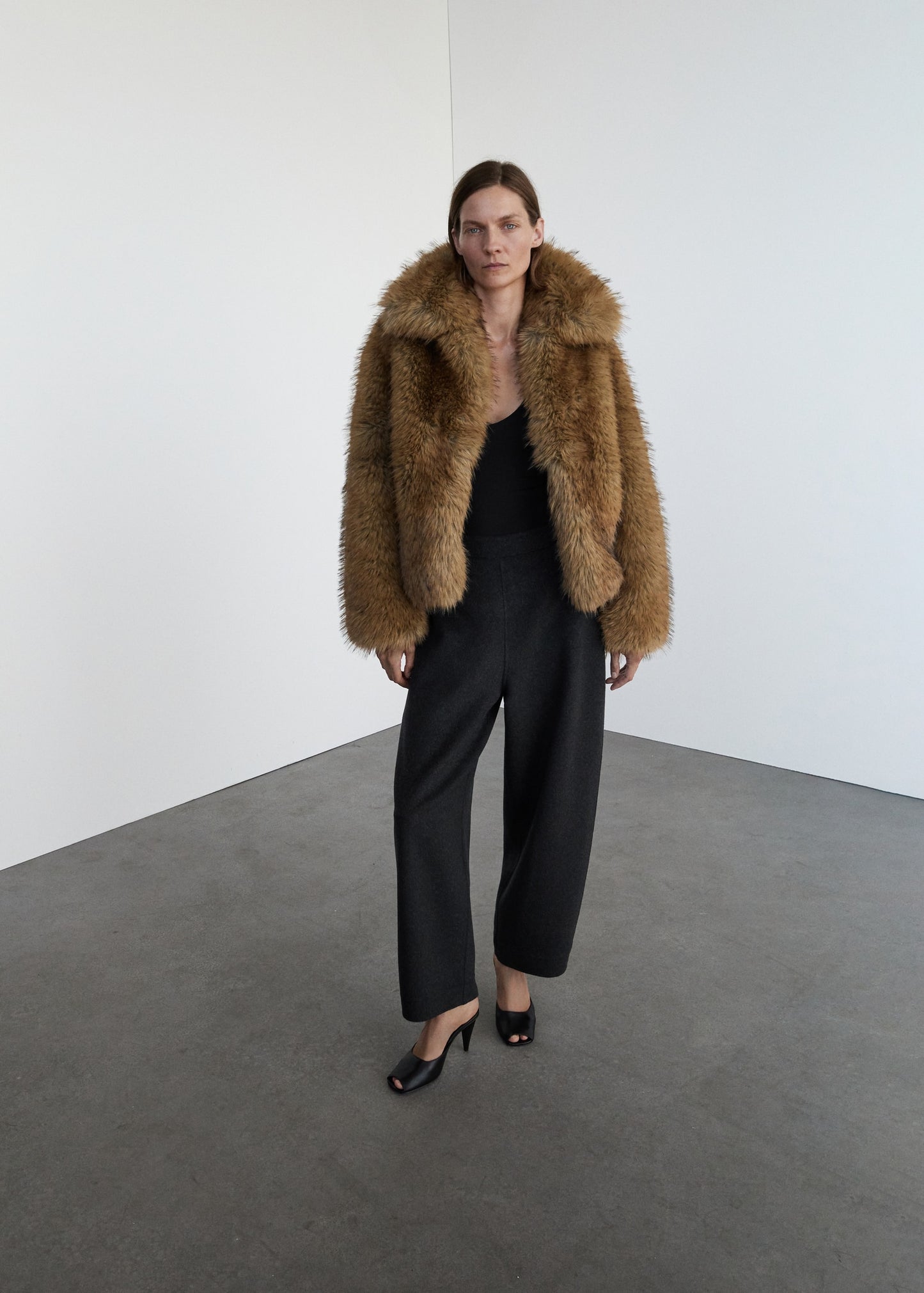 Wool balloon trousers