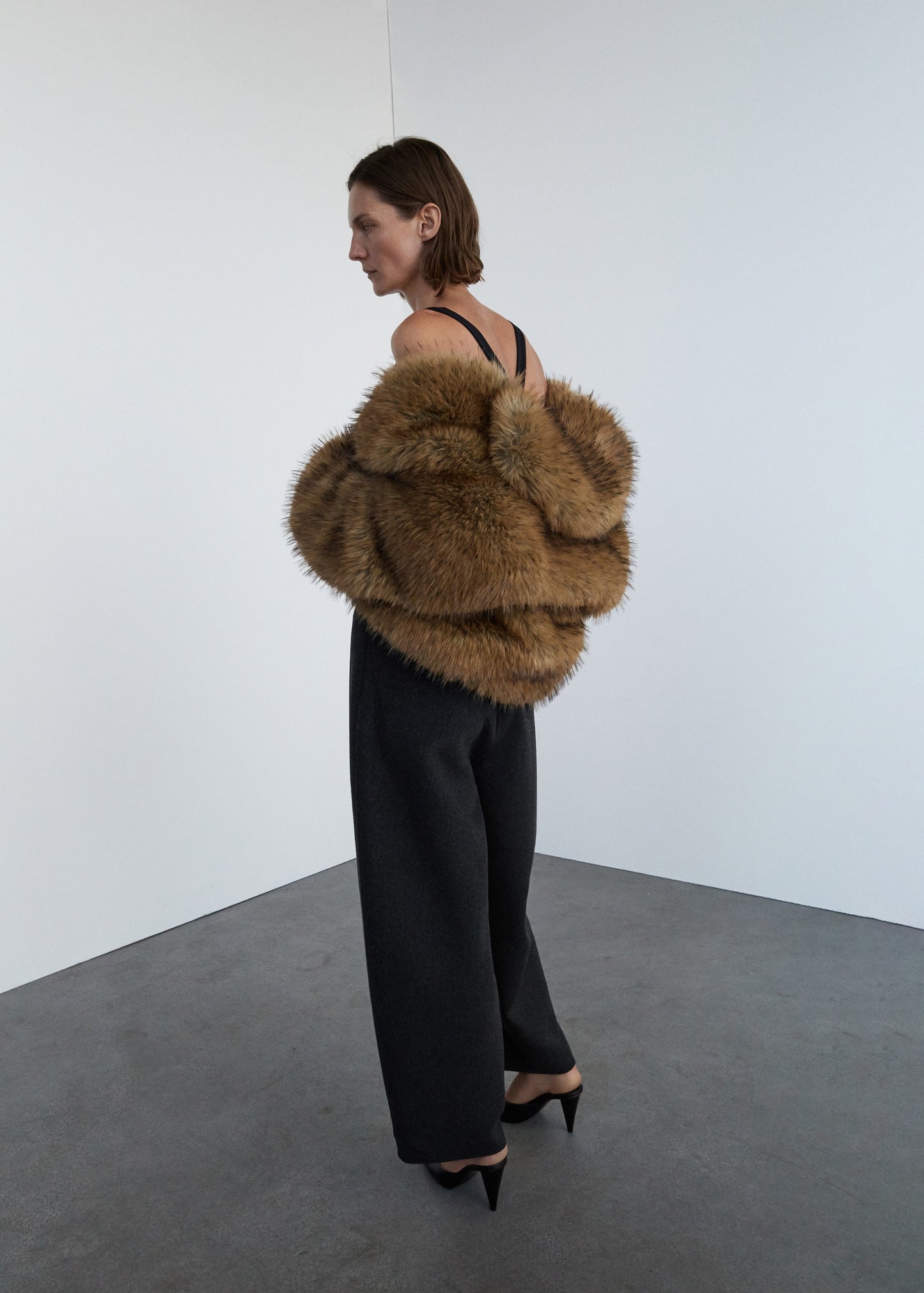 Wool balloon trousers