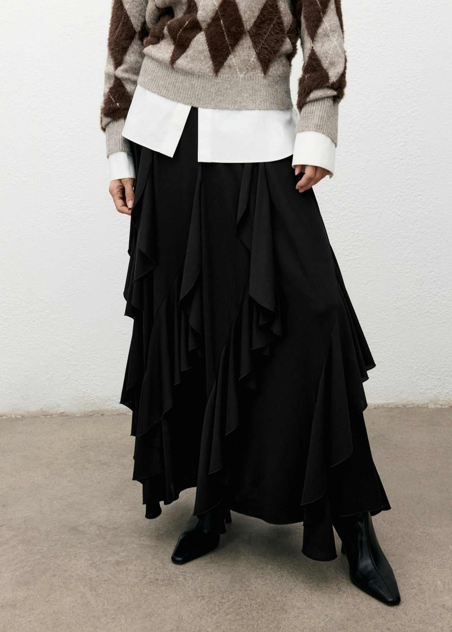 Asymmetrical ruffled skirt