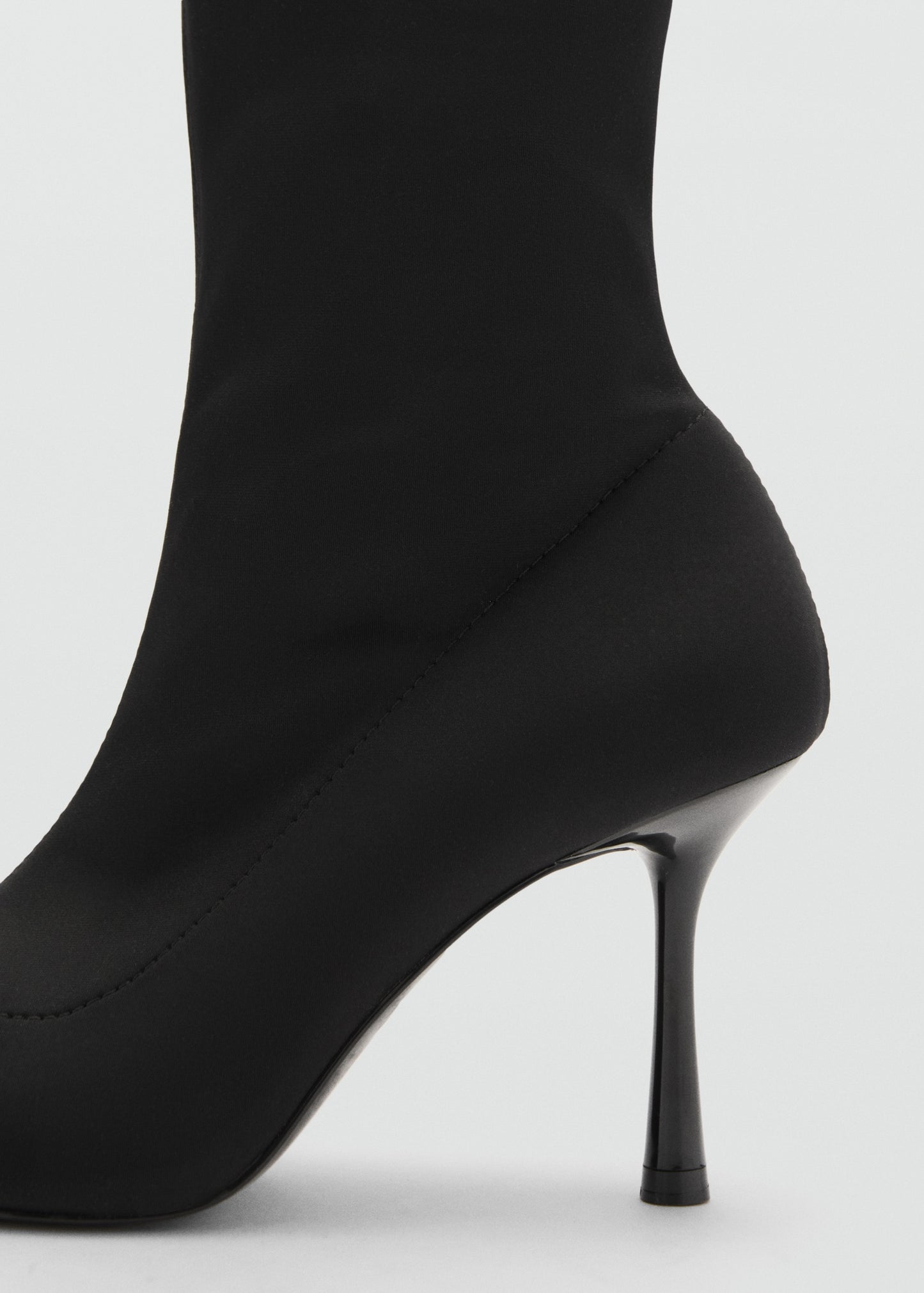 Heel sock boots