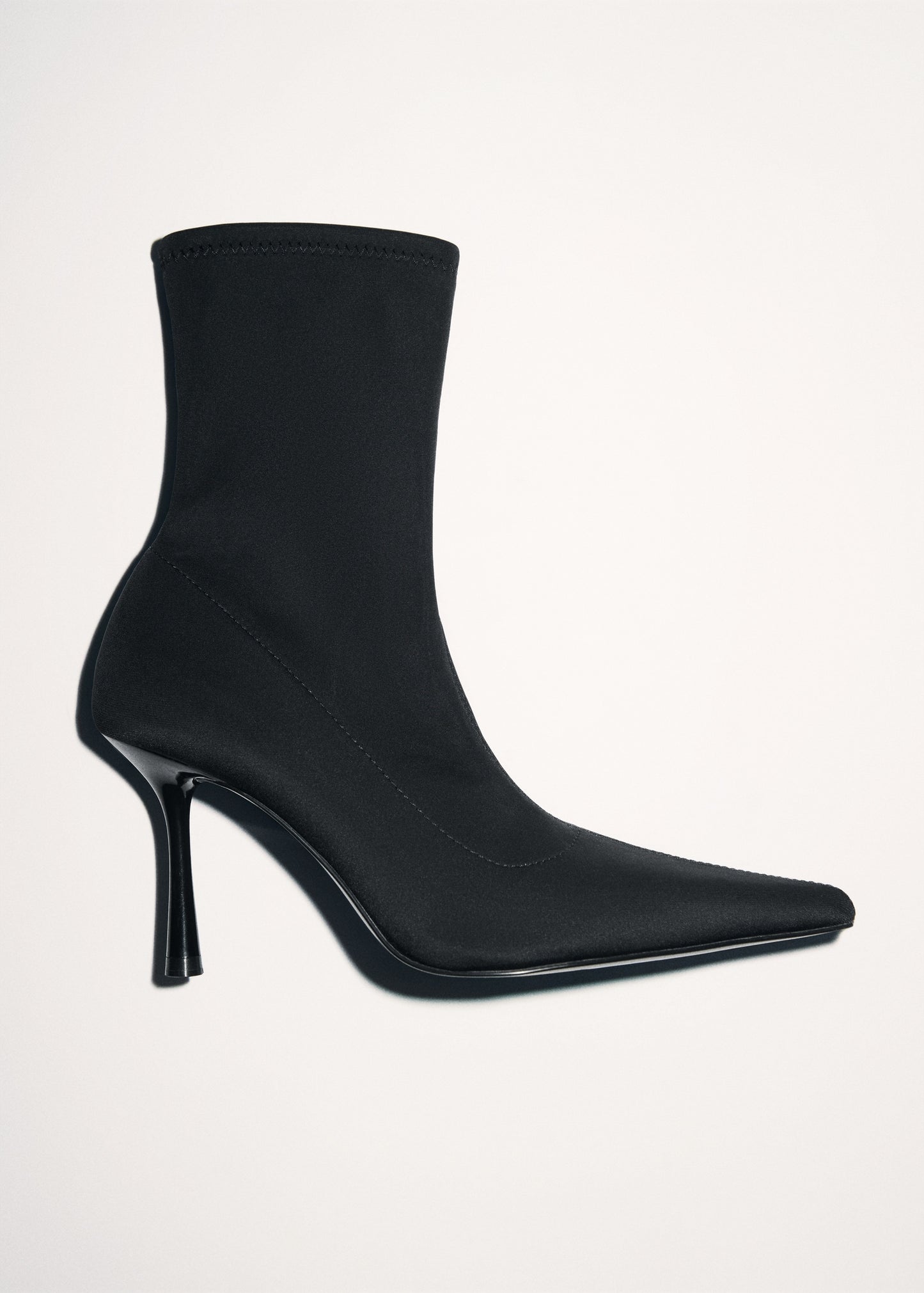 Heel sock boots