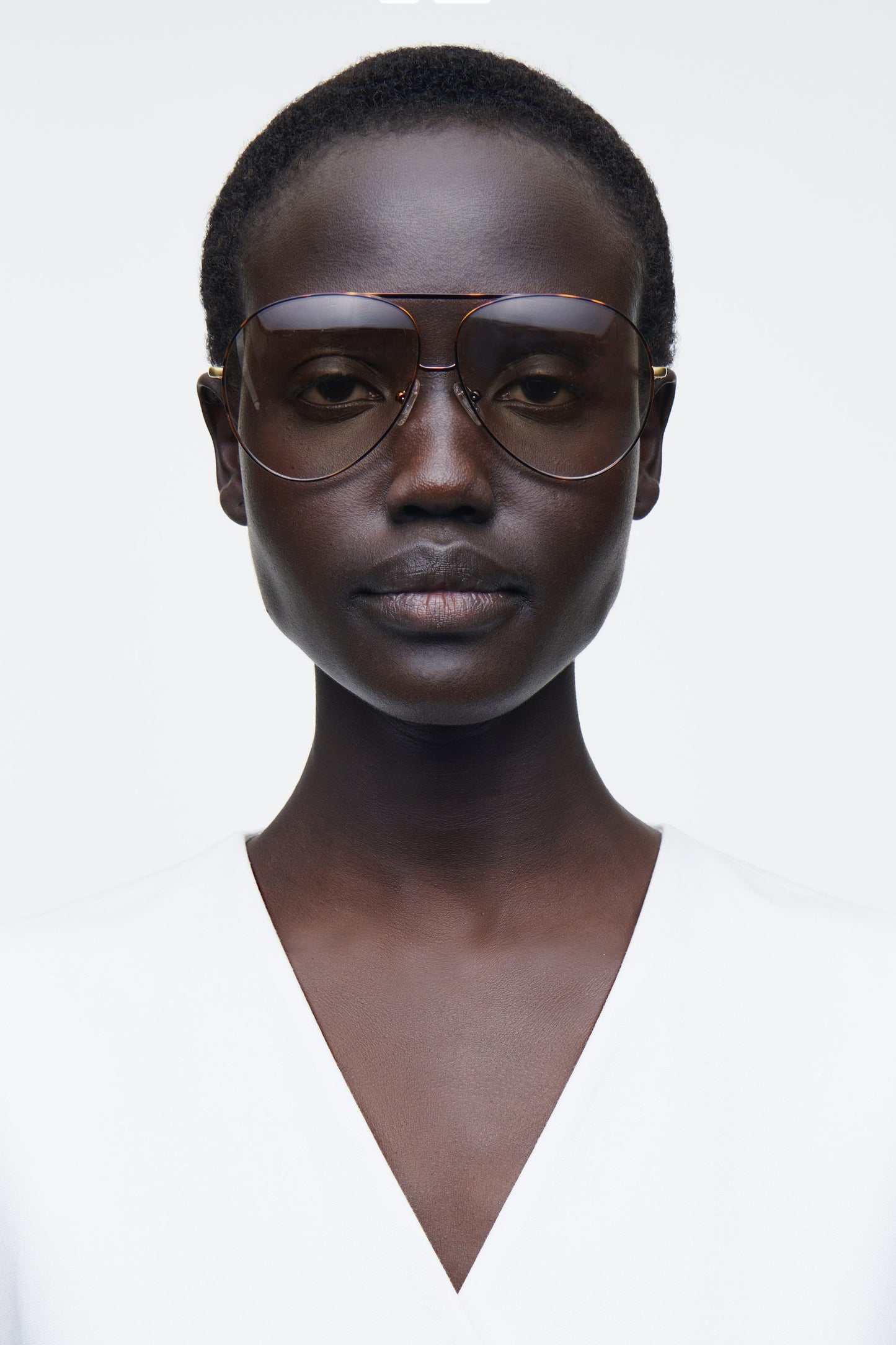 Wire-frame aviator sunglasses
