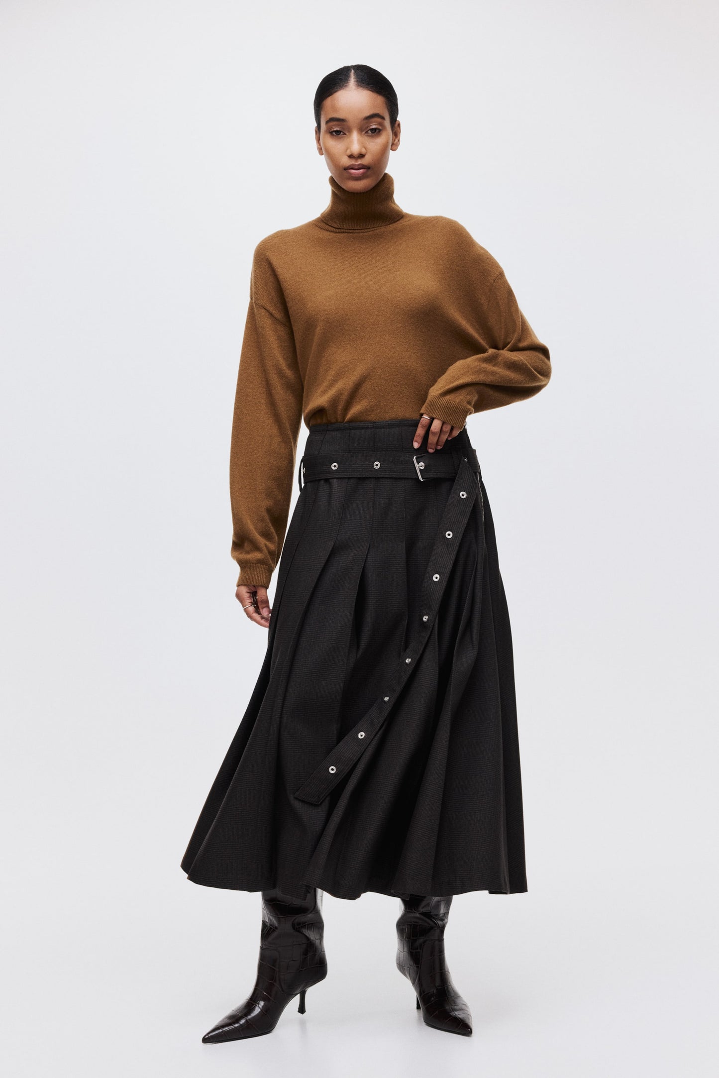 Cashmere polo-neck jumper