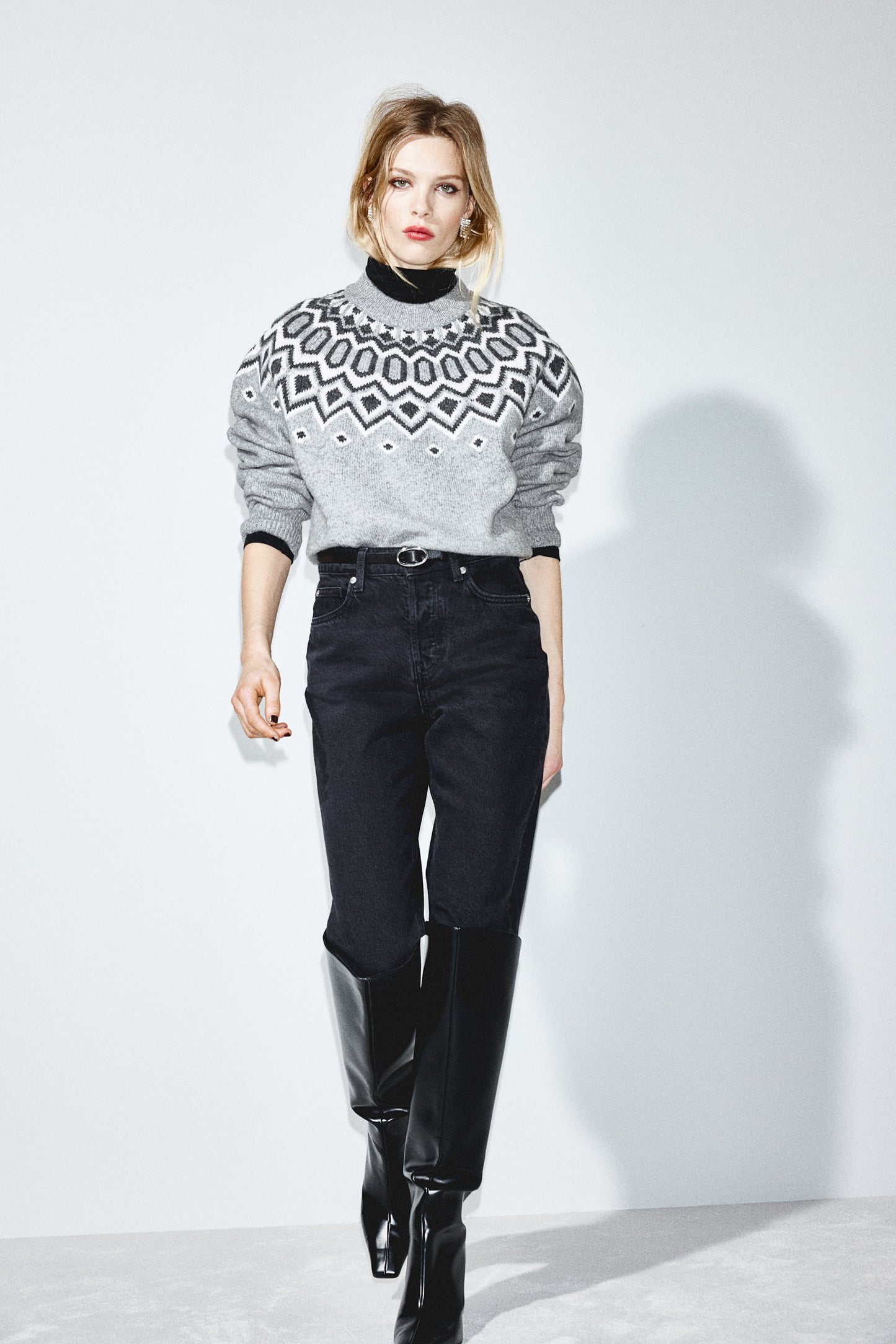 Jacquard-knit jumper