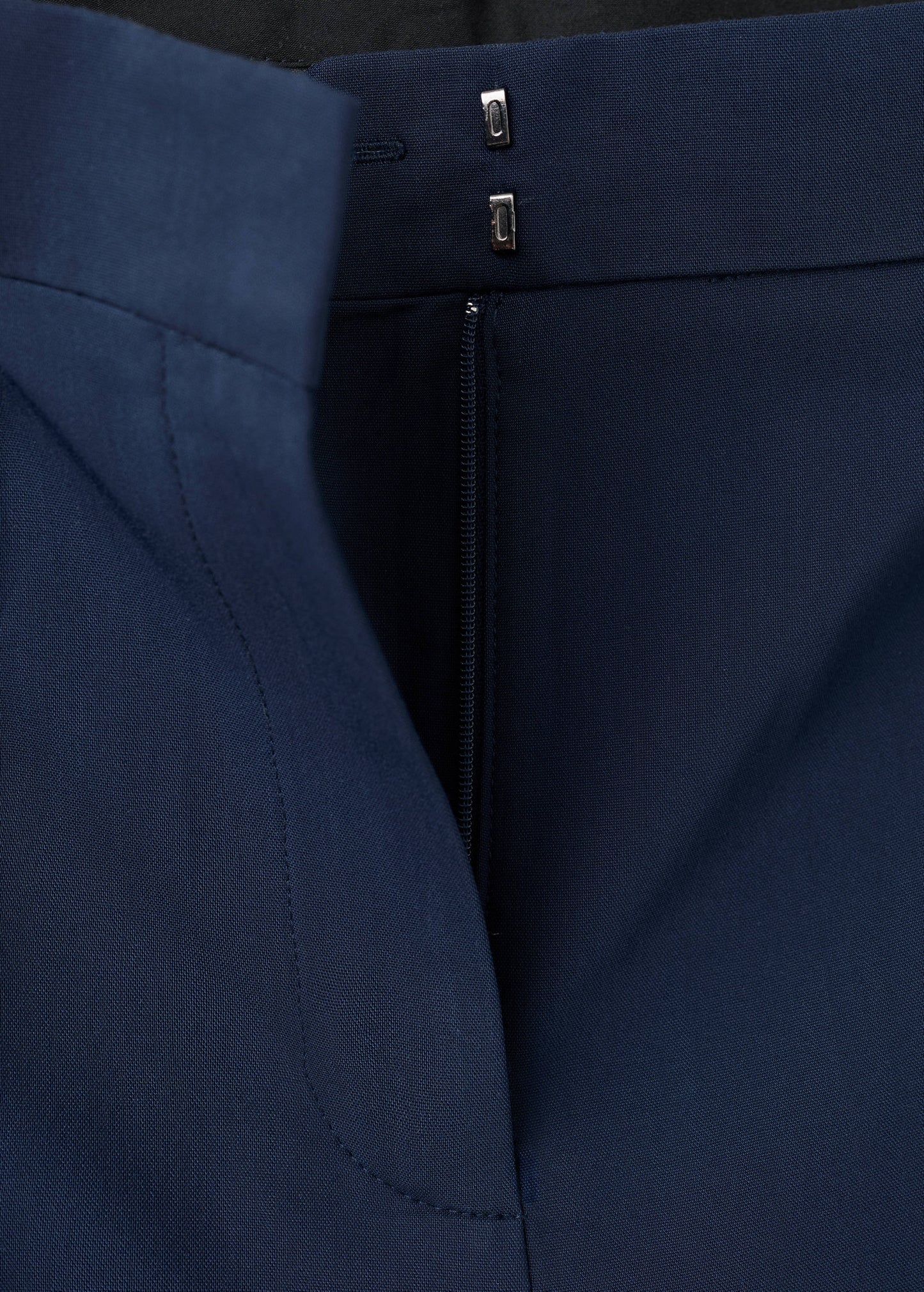 Straight low-rise suit trousers