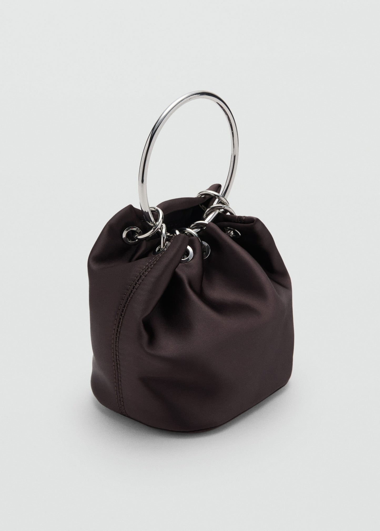 Handbag with metal handle