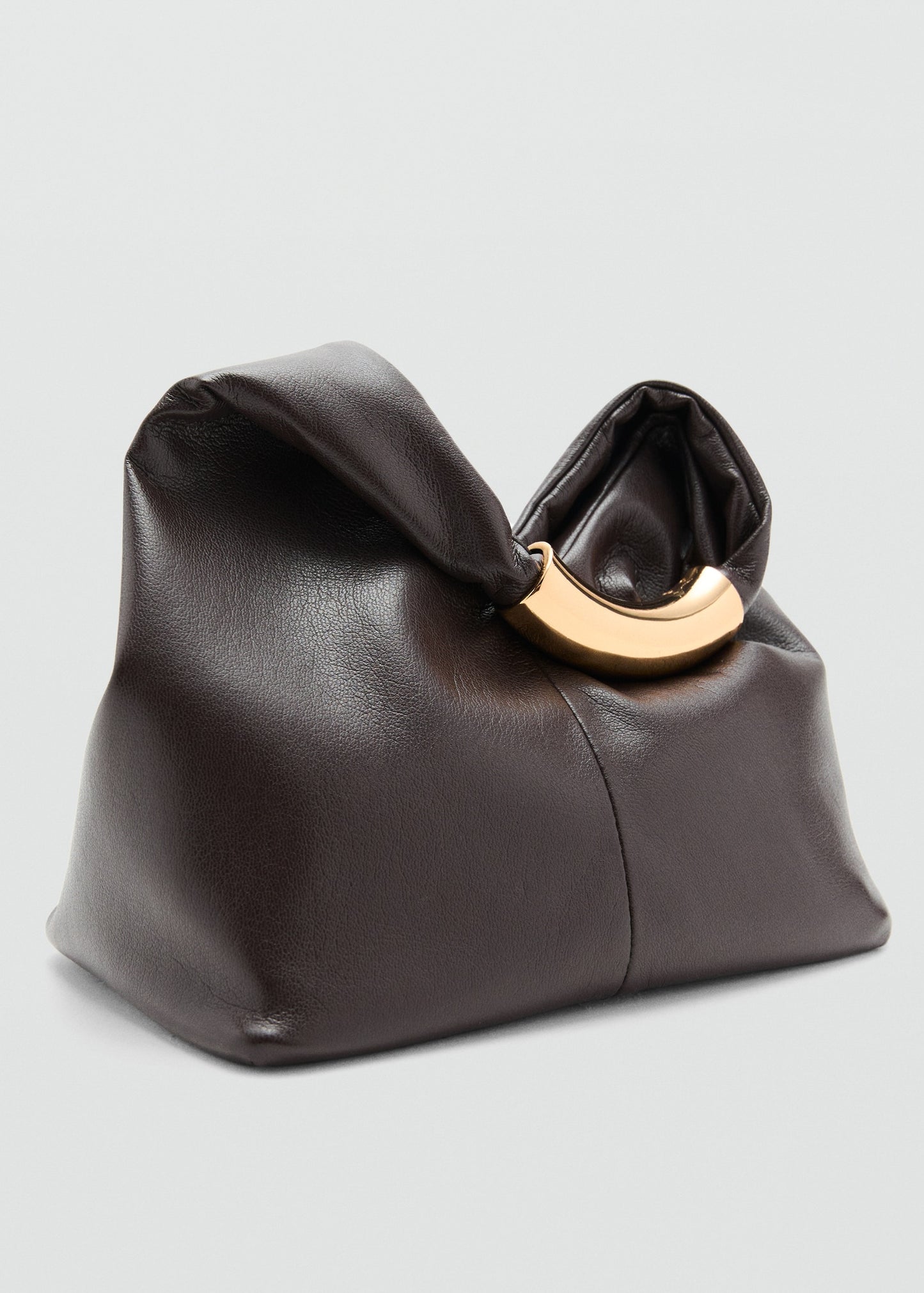 Handbag with metal handle