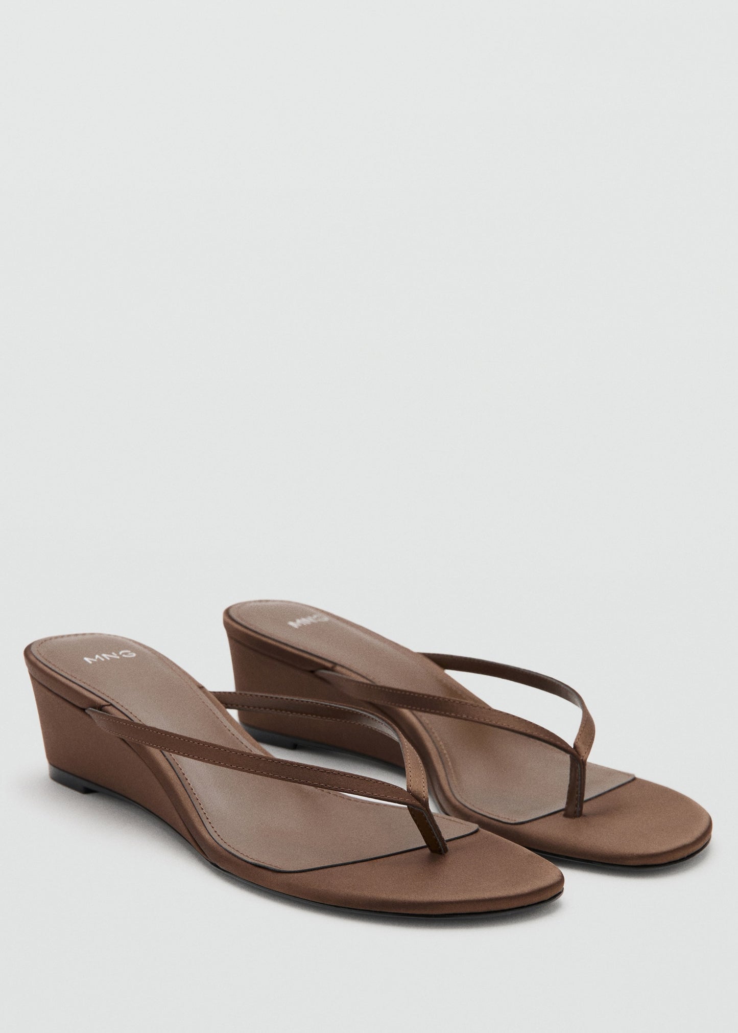 Wedge strips sandals