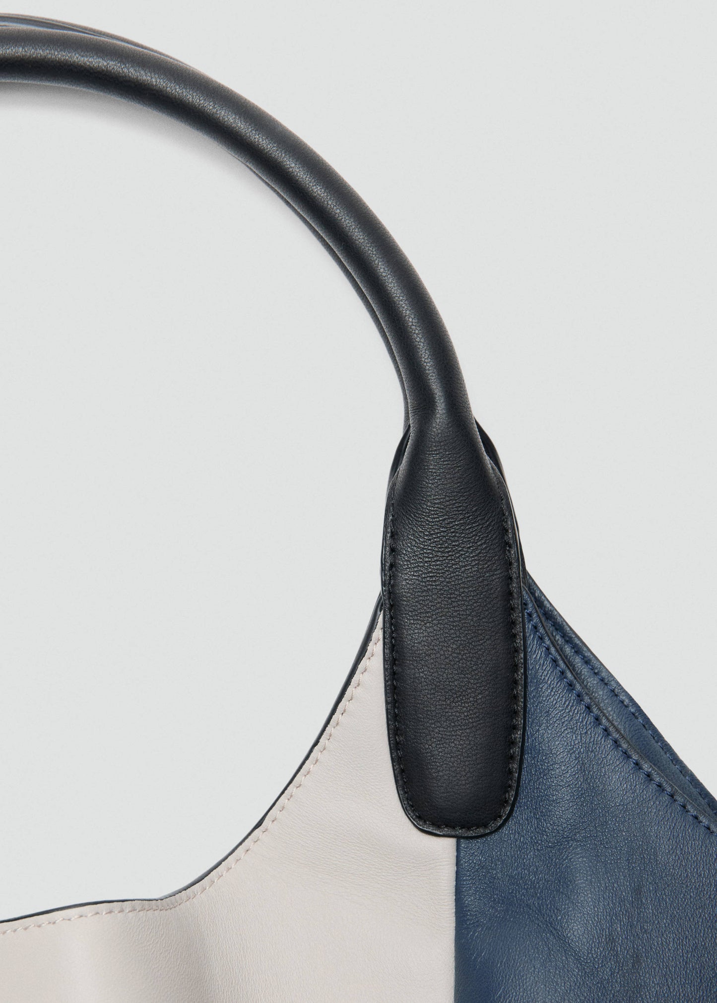 Bicolour leather shoulder bag