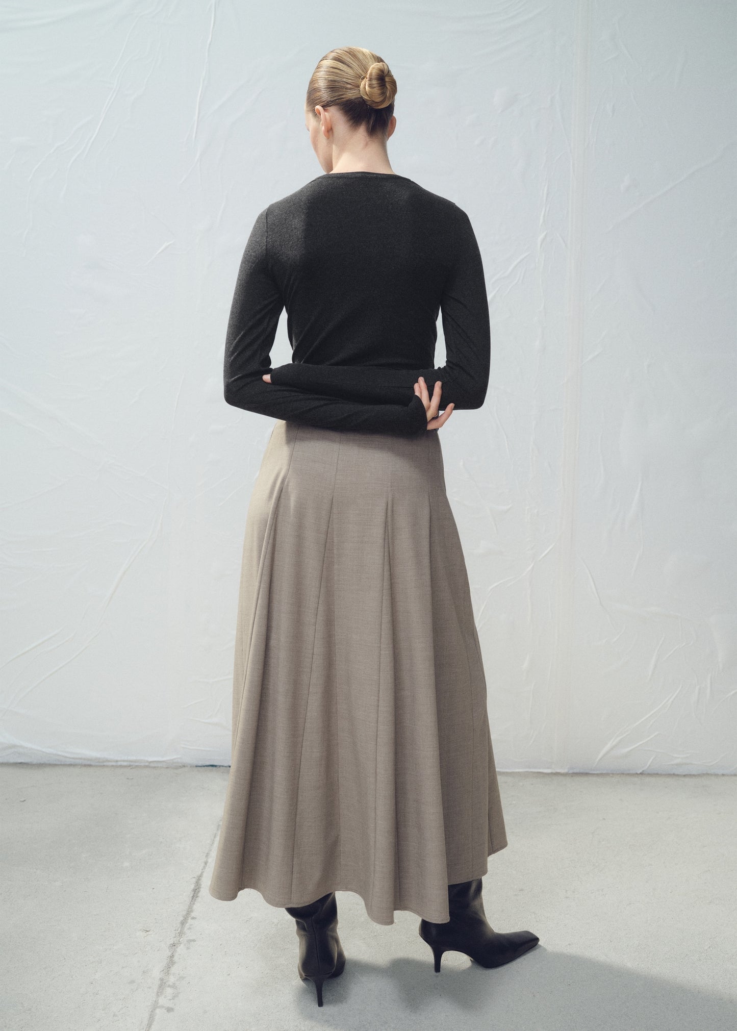 A-line skirt with godets and belt