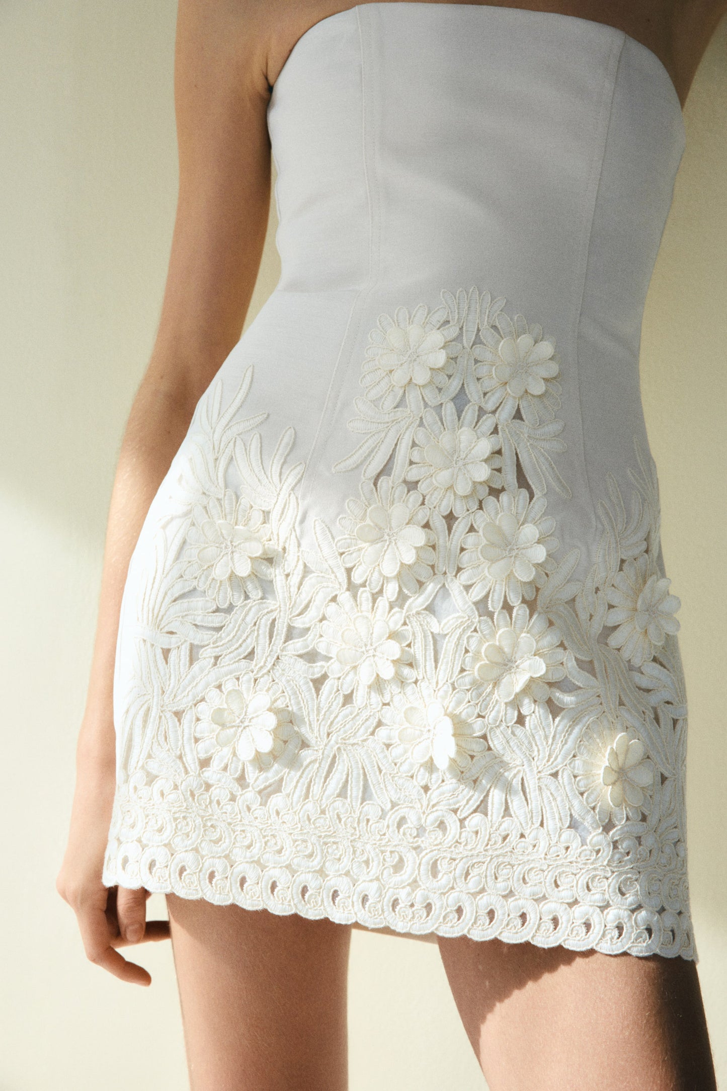 Appliquéd bandeau dress