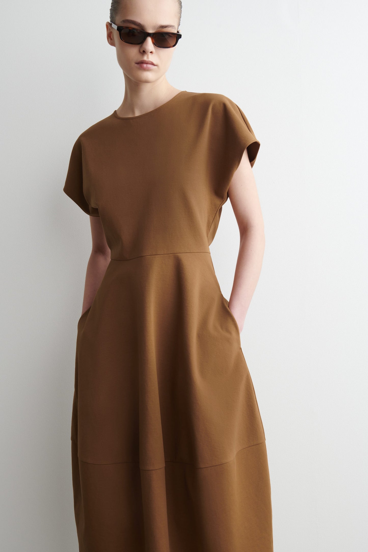 Sculpted cotton midi dress
