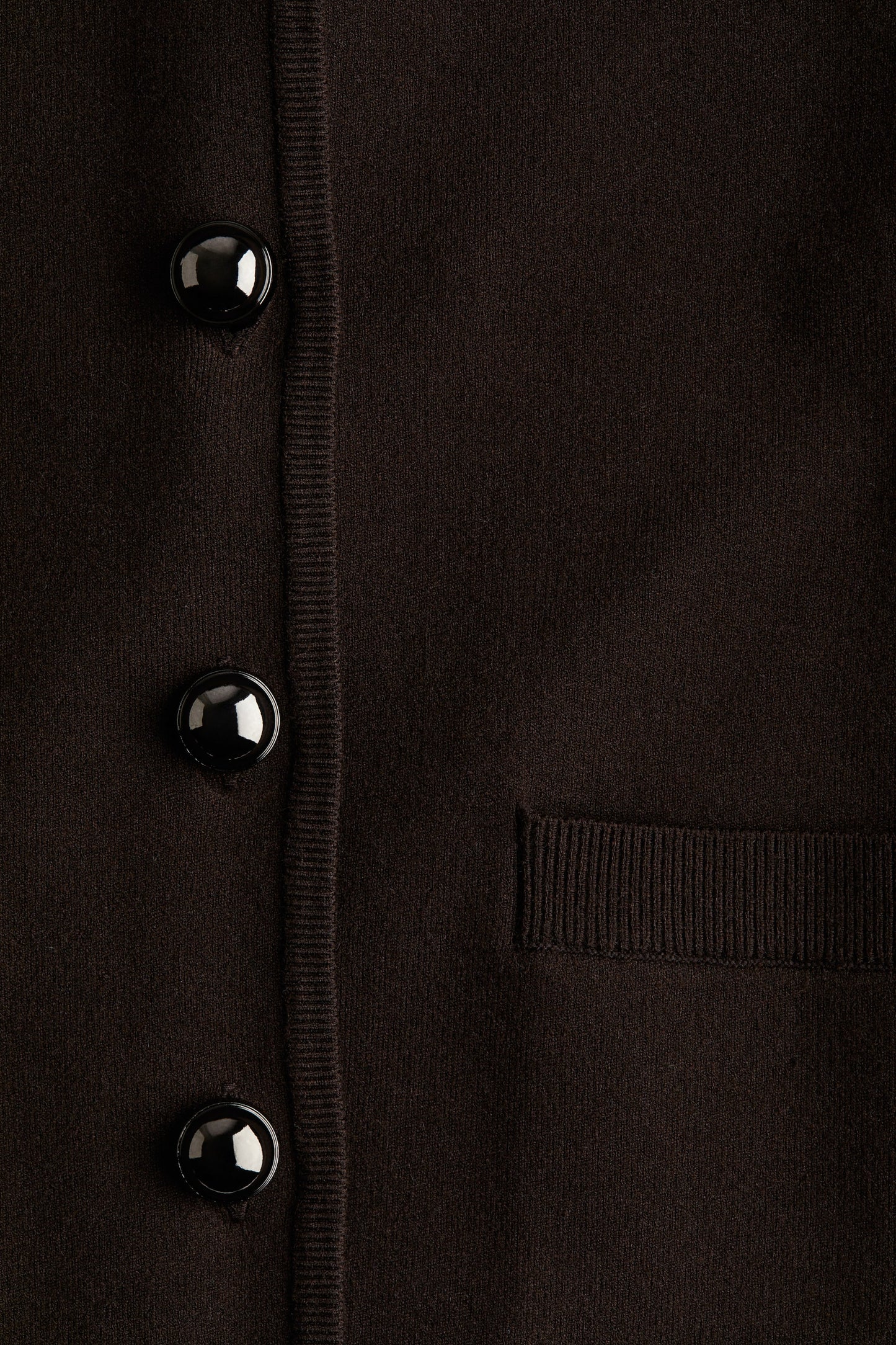 Fine-knit collared cardigan